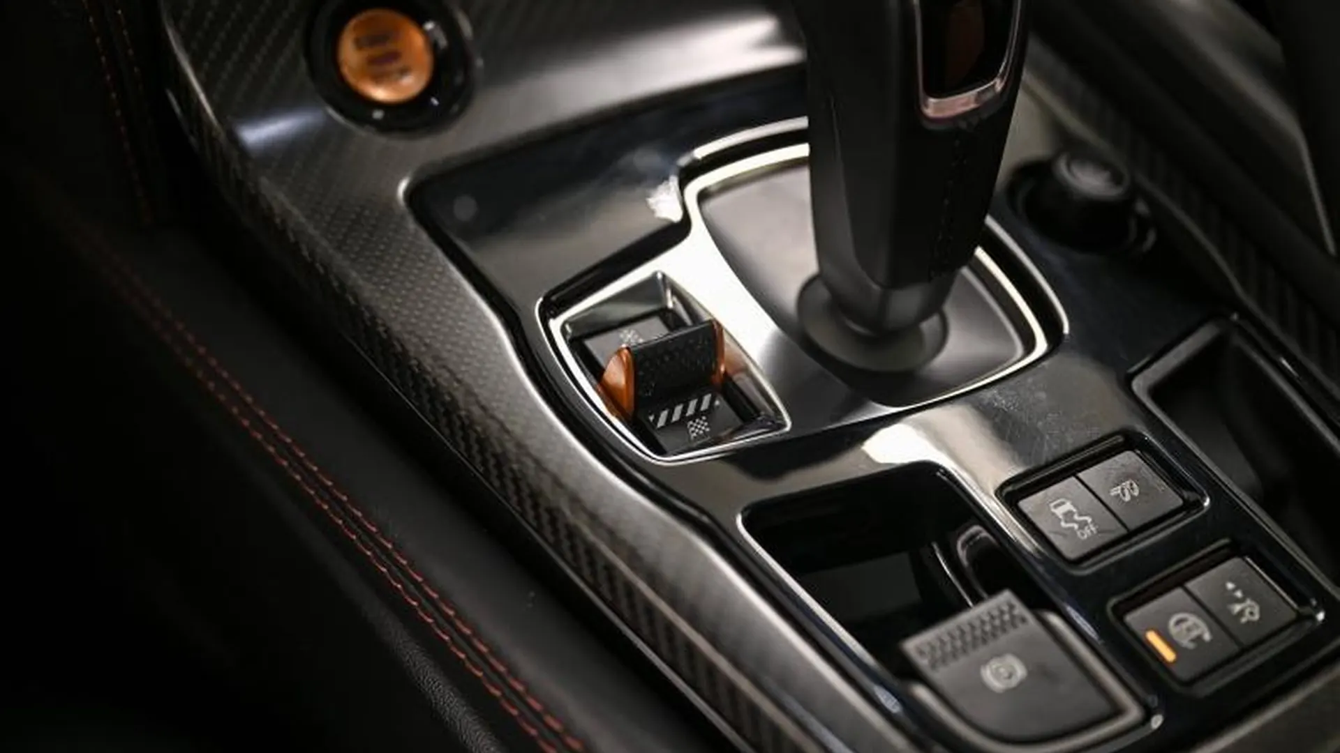 Jaguar F-Type Coupe — photo 30