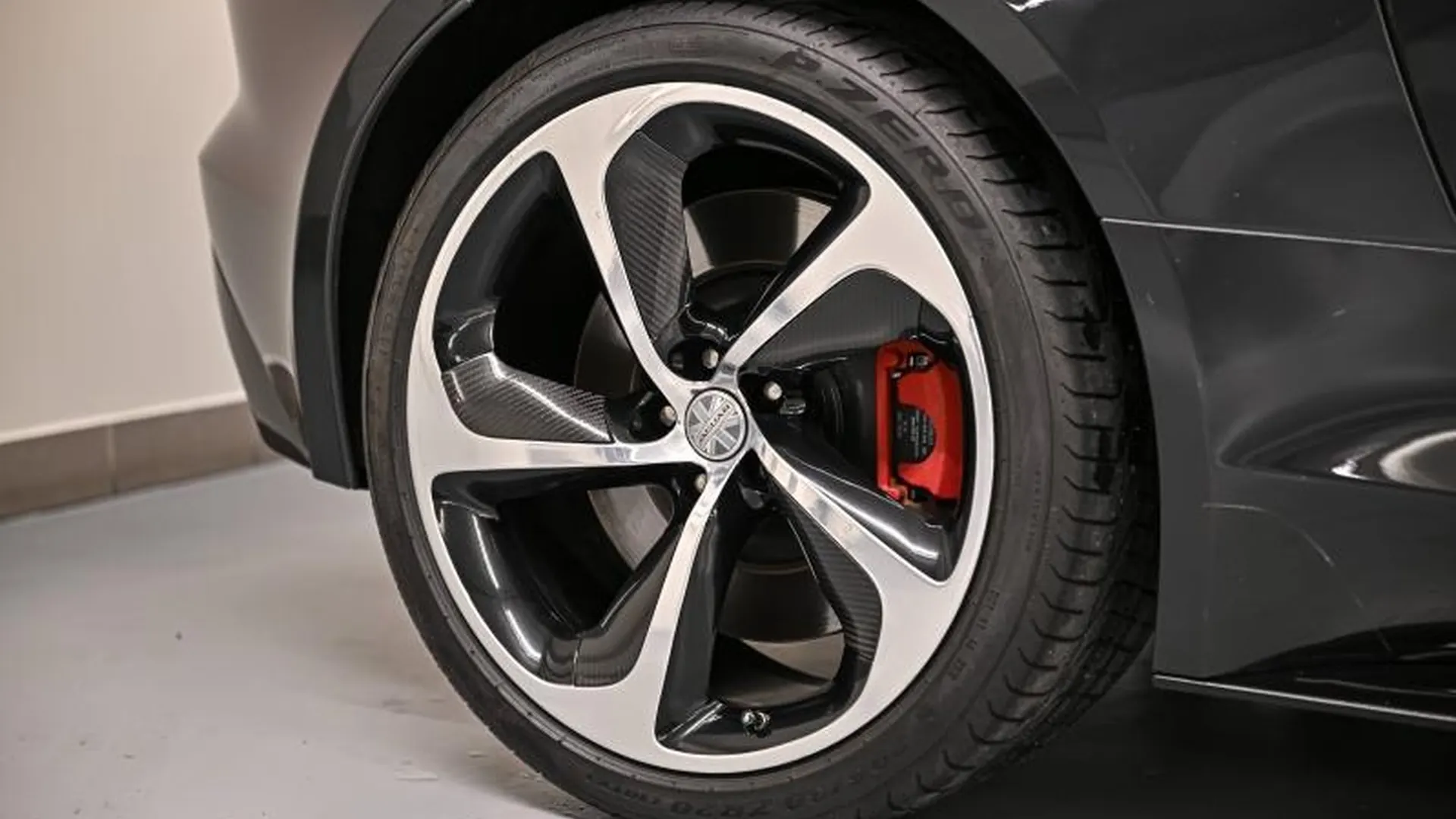 Jaguar F-Type Coupe — photo 11