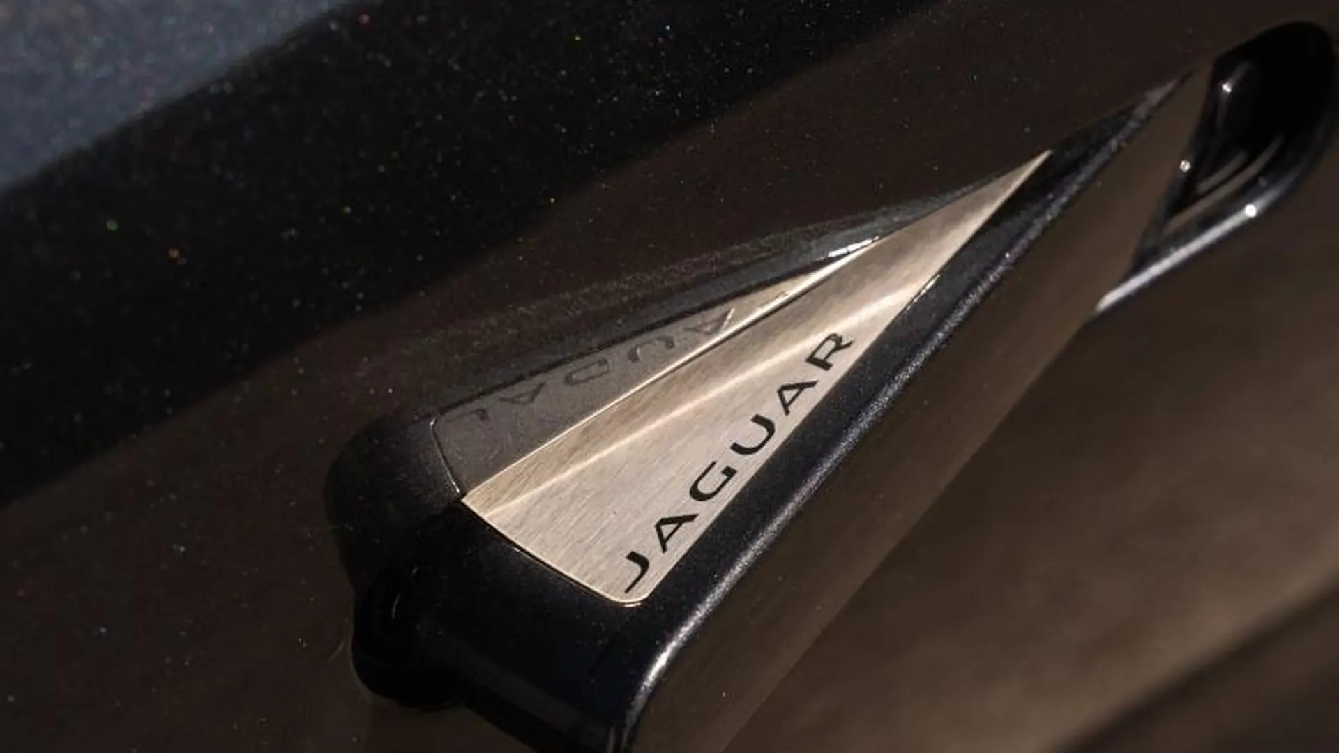 Jaguar F-Type Coupe — photo 33