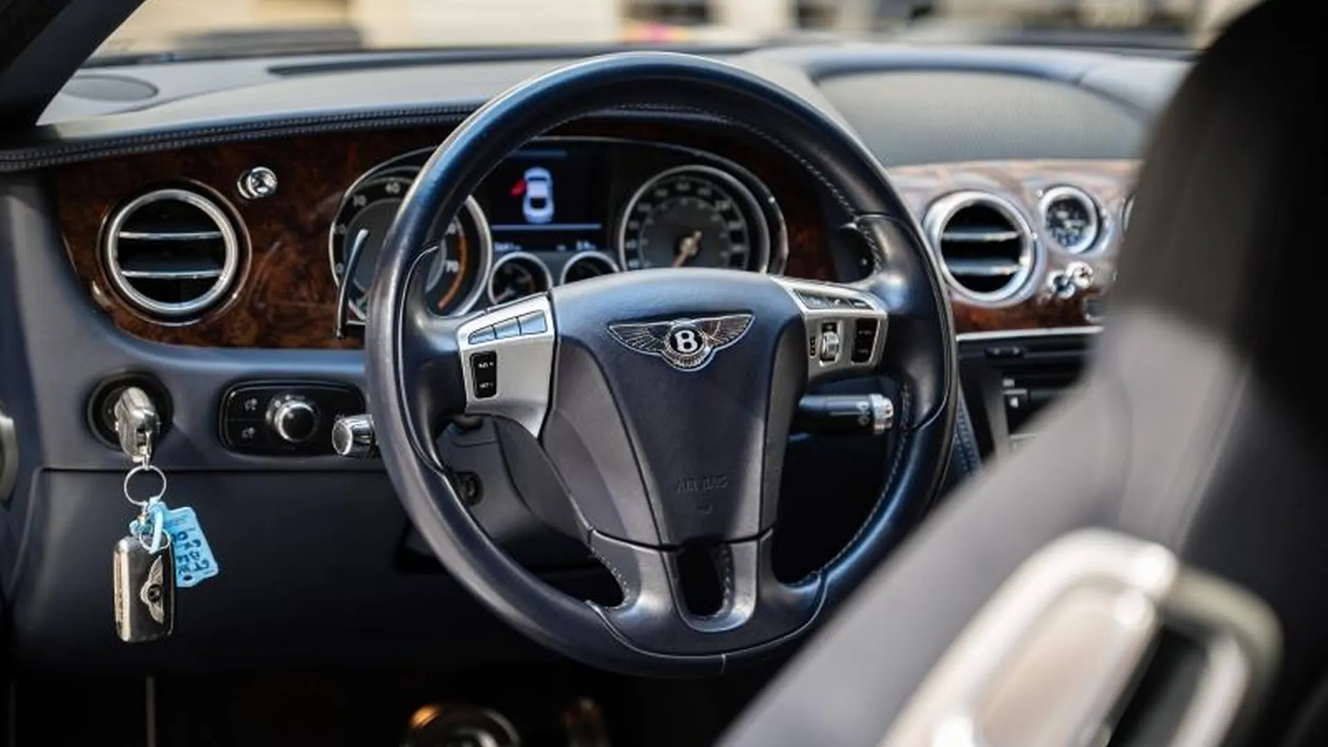 Bentley Continental GT — photo 23