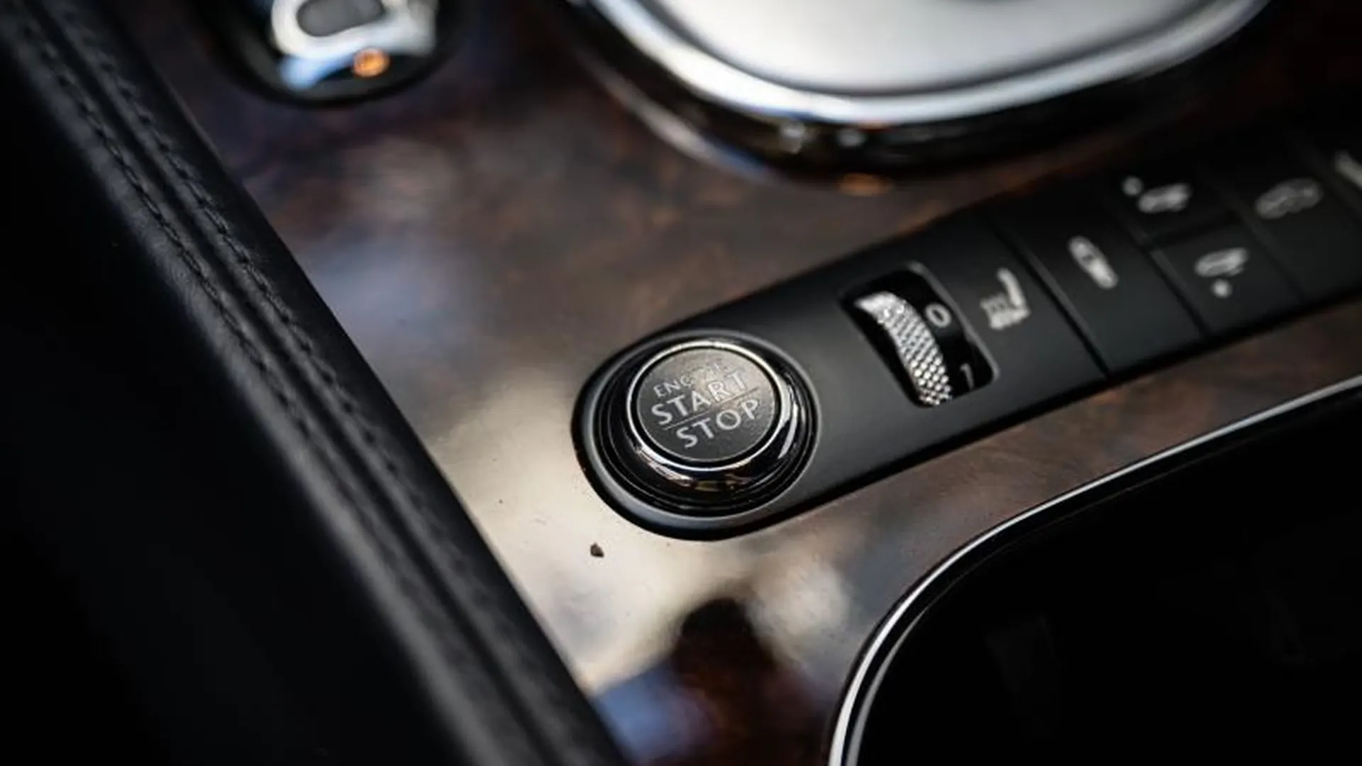 Bentley Continental GT — photo 29
