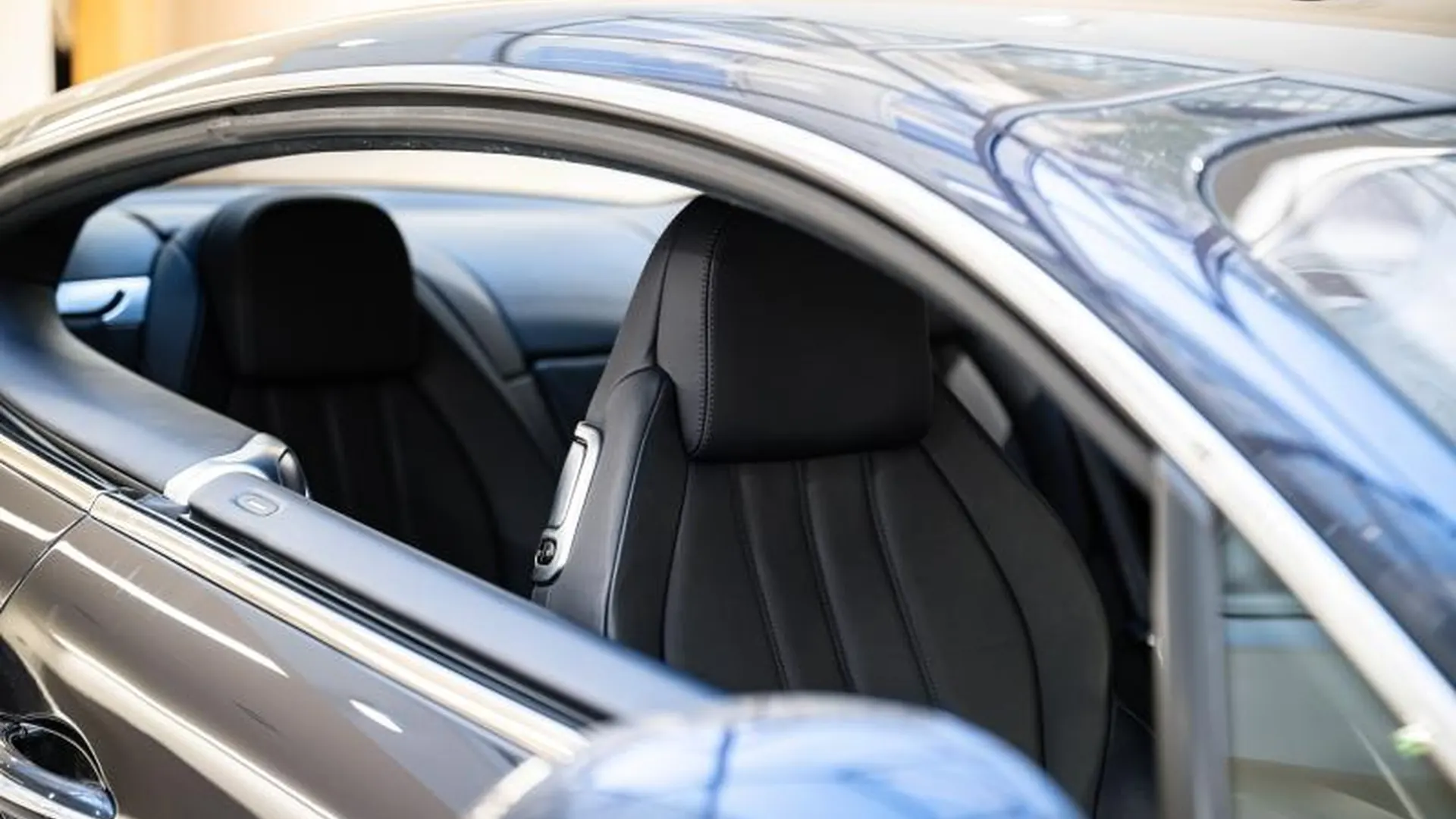 Bentley Continental GT — photo 13