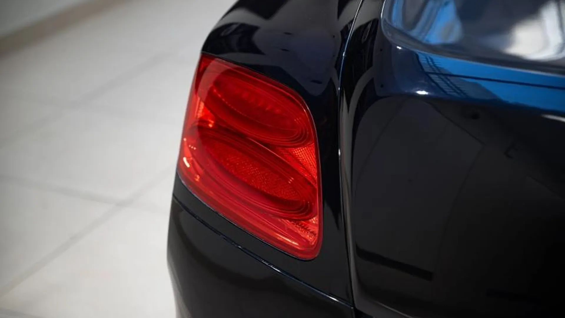 Bentley Continental GT — photo 6