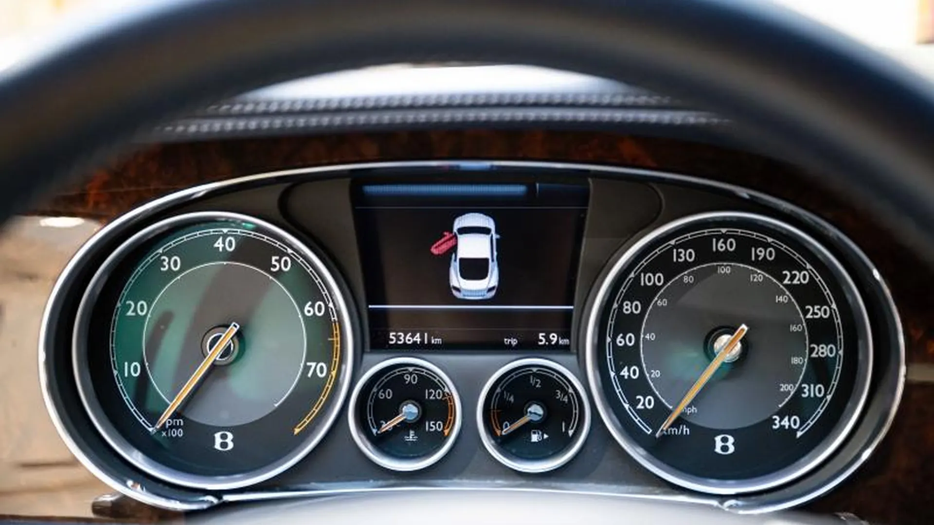 Bentley Continental GT — photo 24