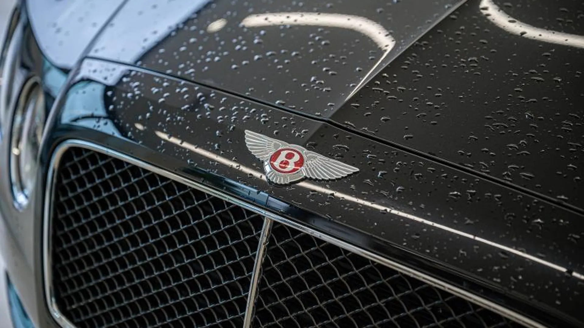 Bentley Flying Spur — photo 9