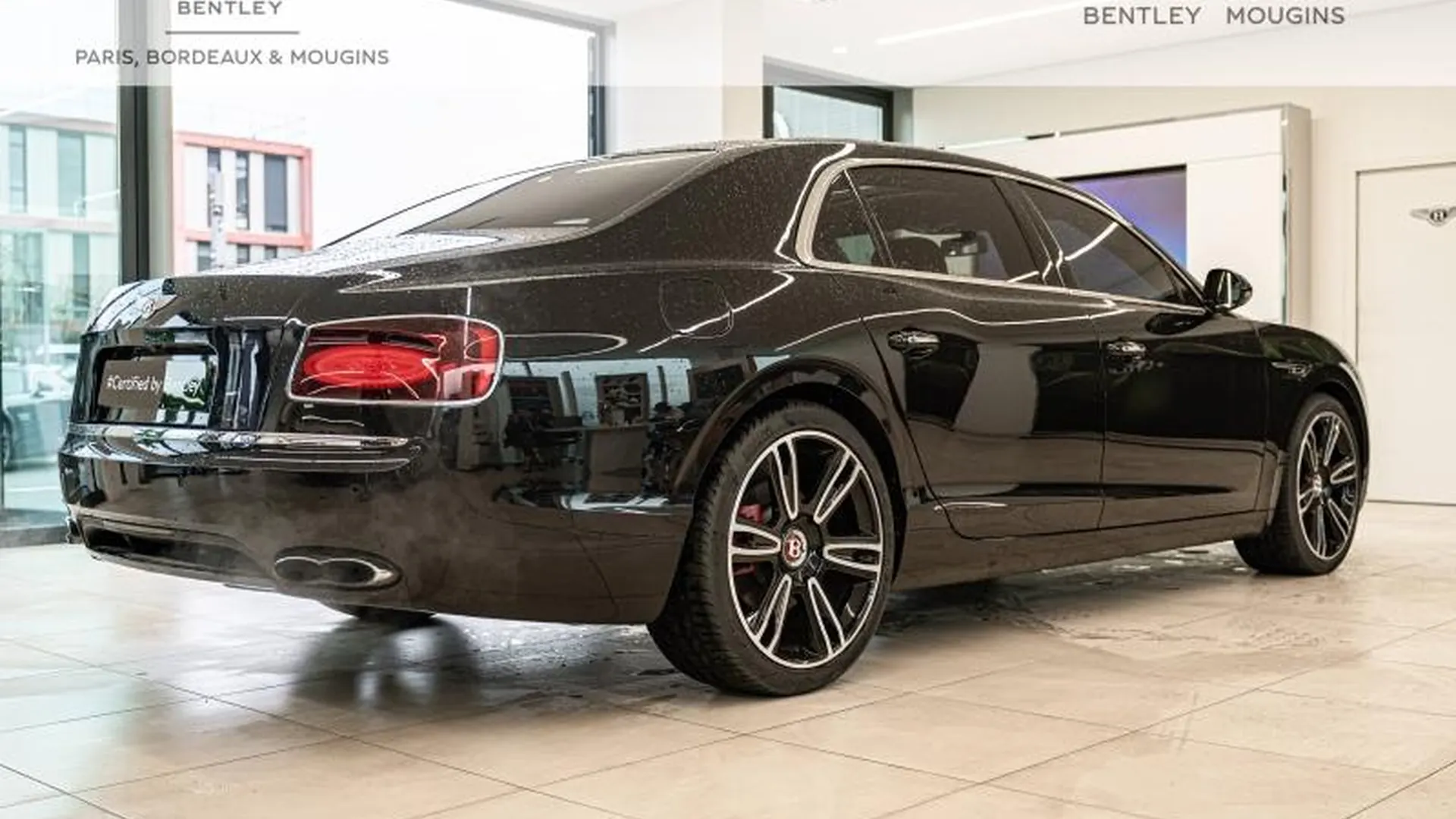 Bentley Flying Spur — photo 3