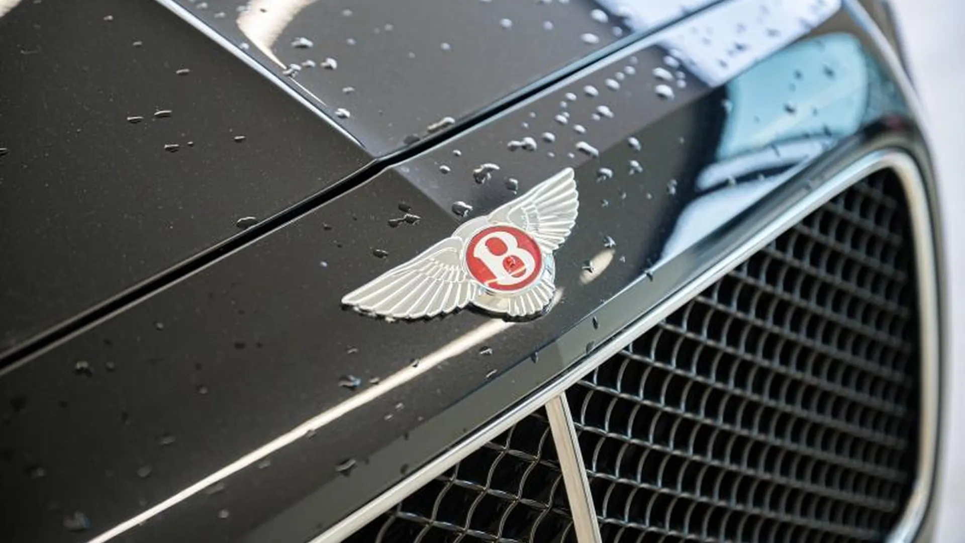 Bentley Flying Spur — photo 8
