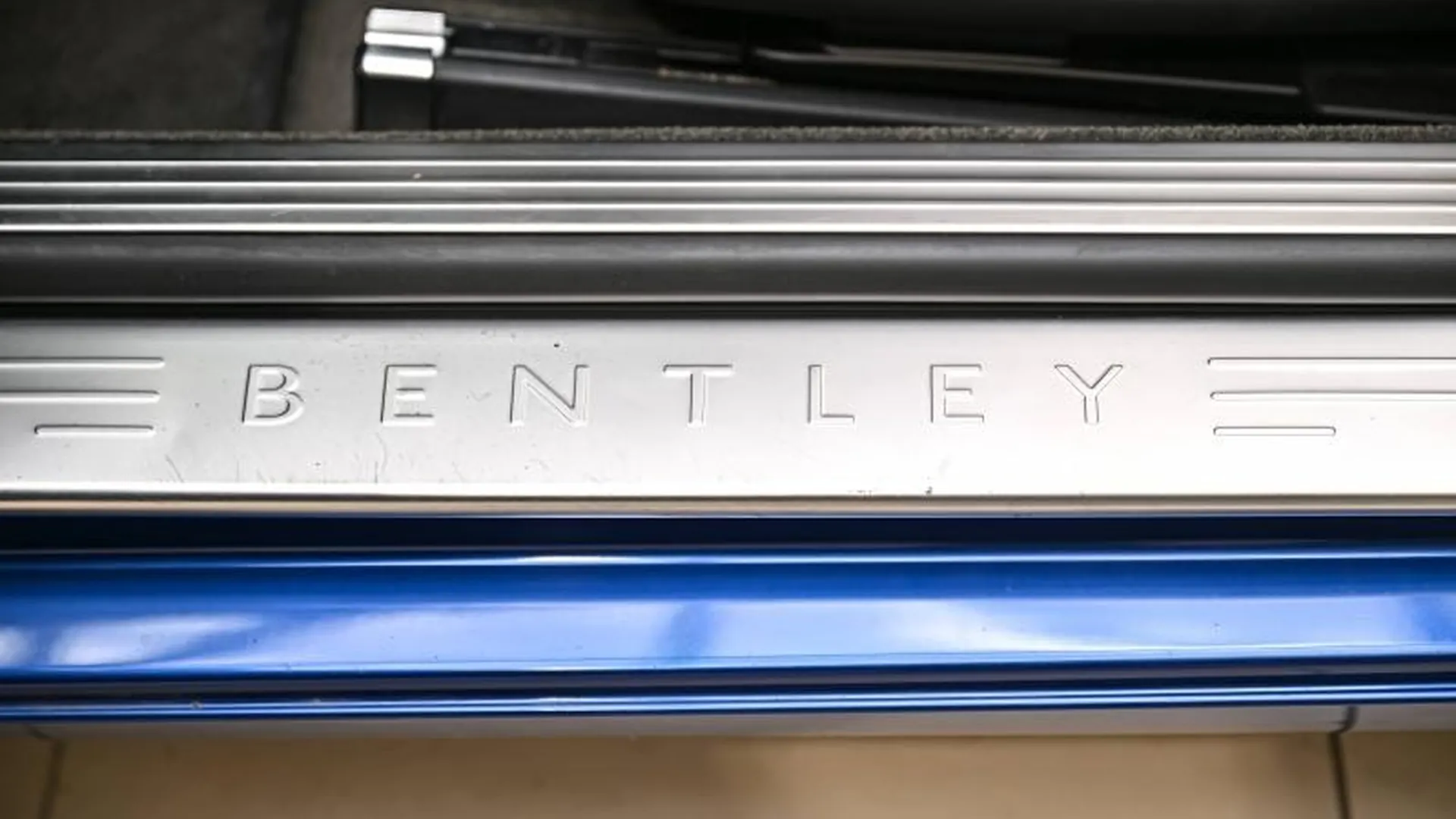 Bentley Continental GTC — photo 24