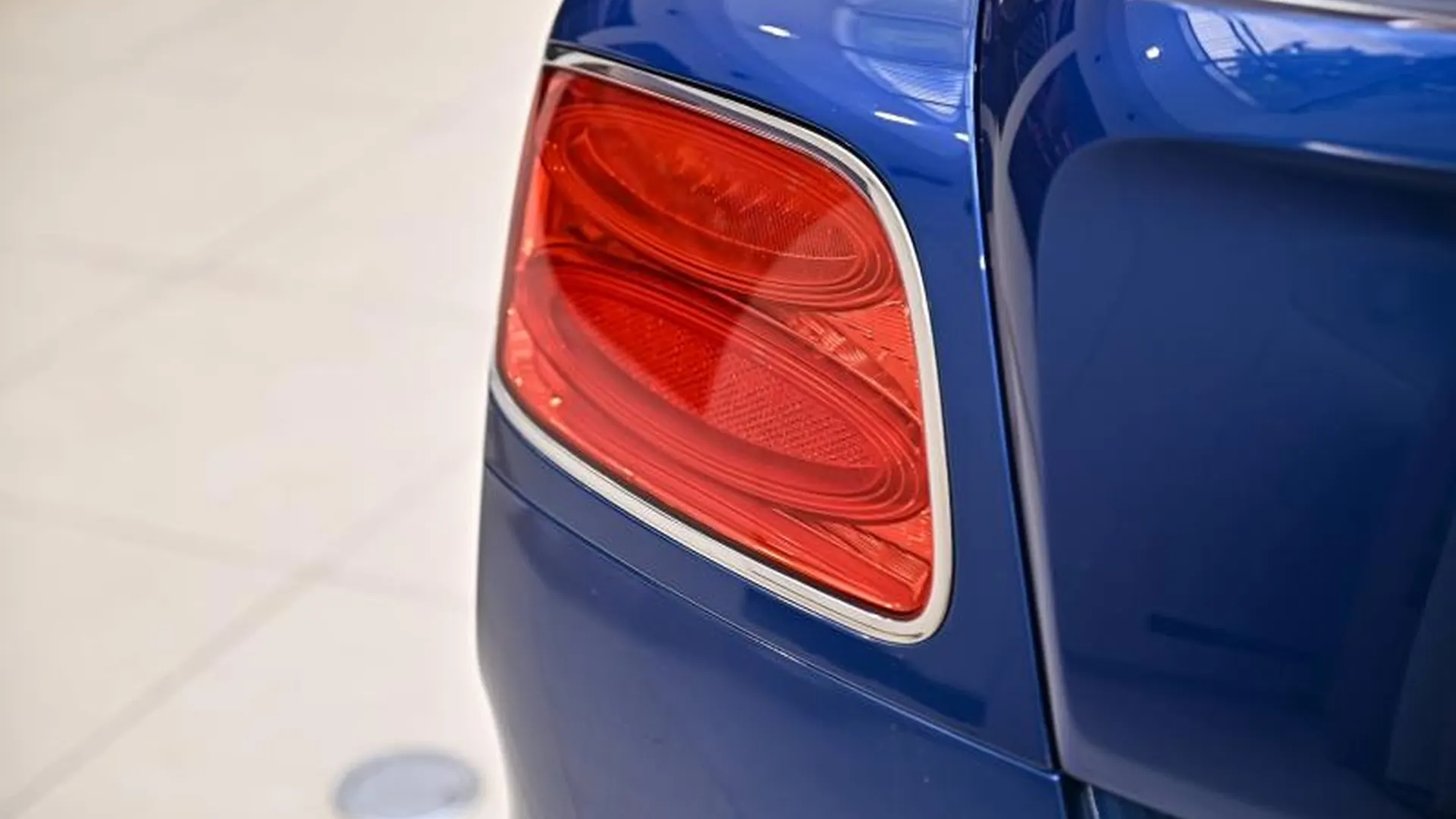 Bentley Continental GTC — photo 7