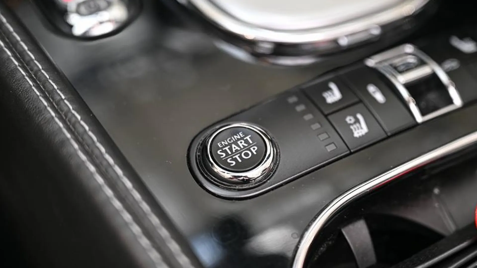 Bentley Continental GTC — photo 30