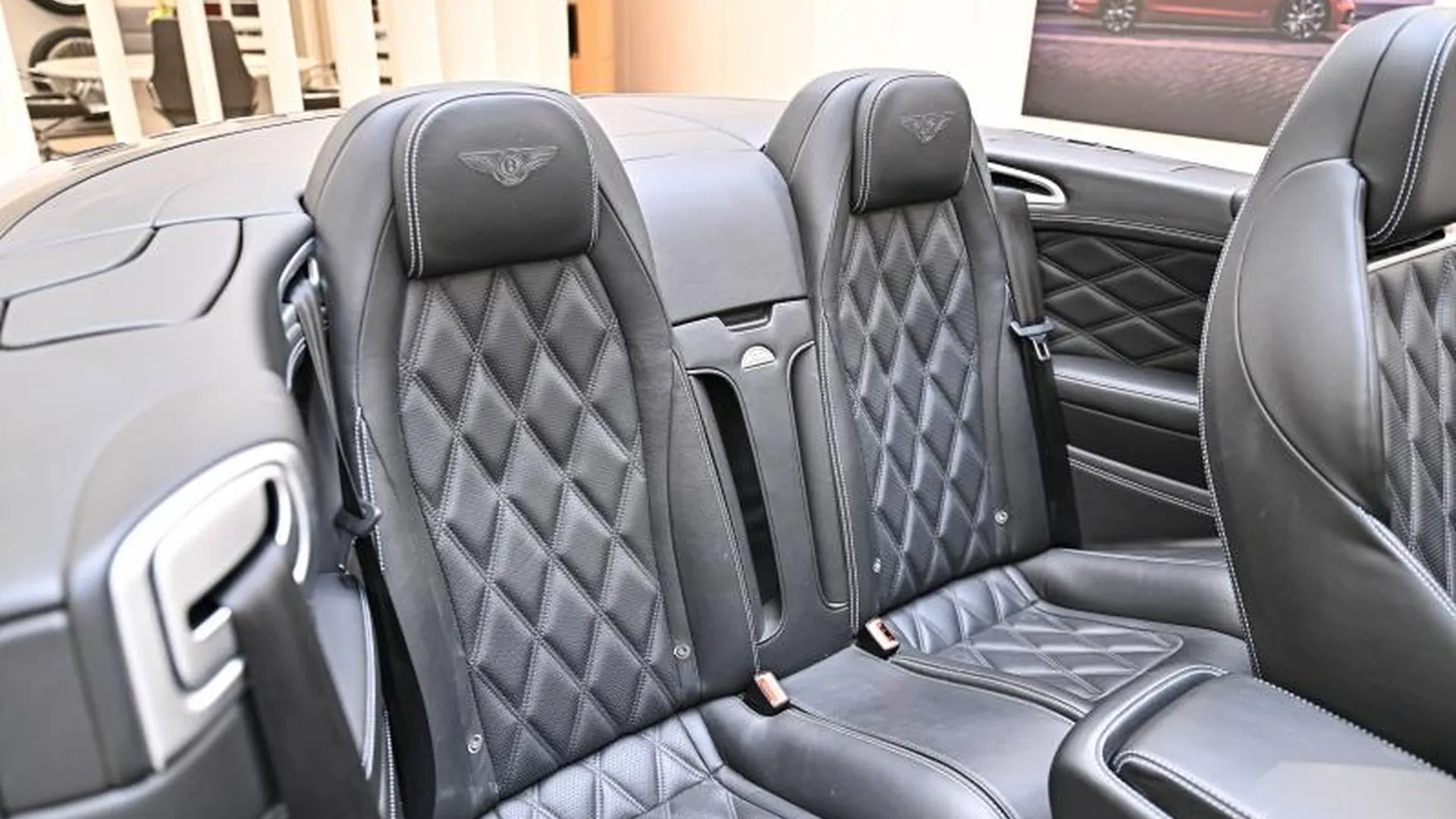 Bentley Continental GTC — photo 15