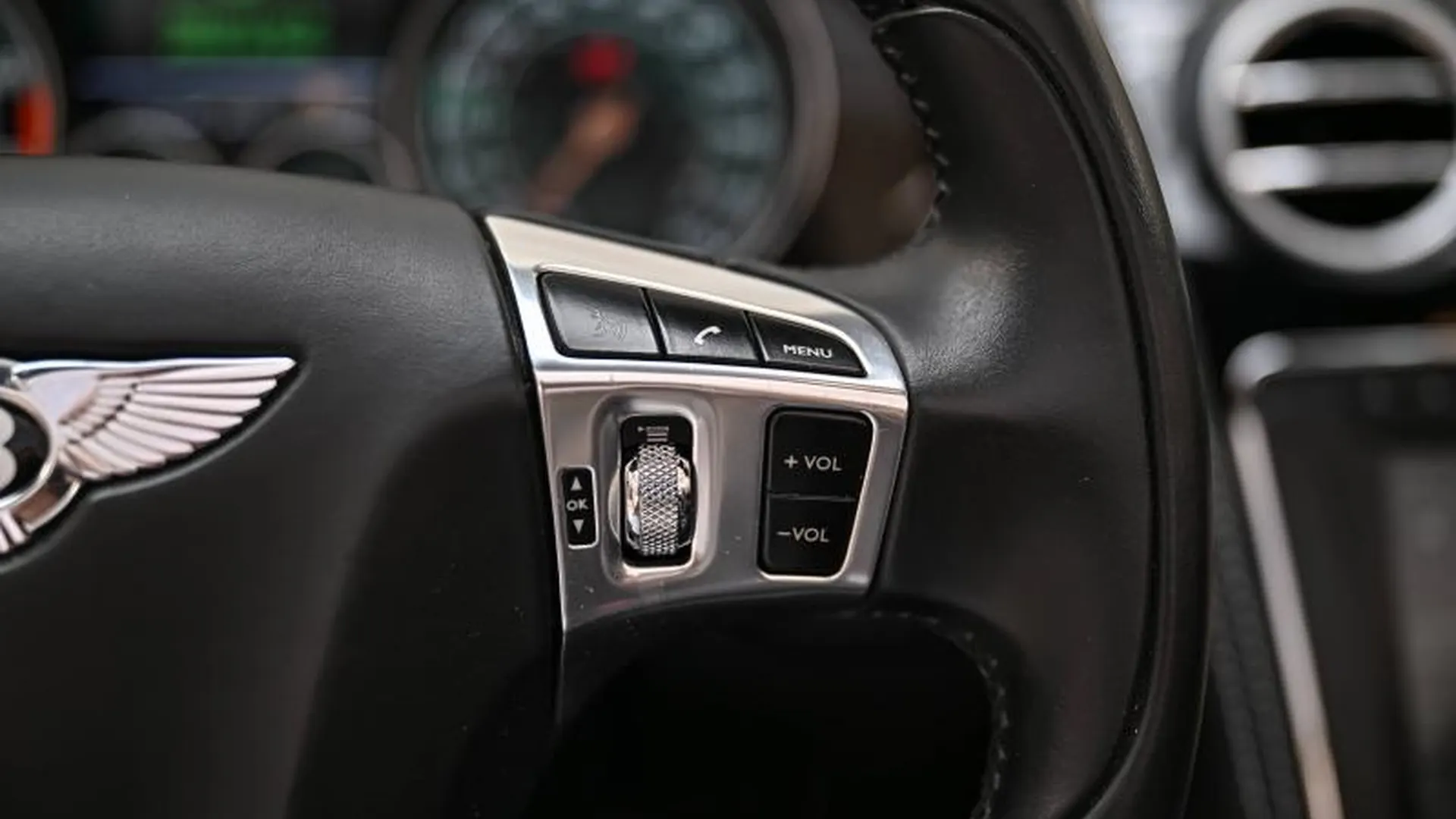 Bentley Continental GTC — photo 28
