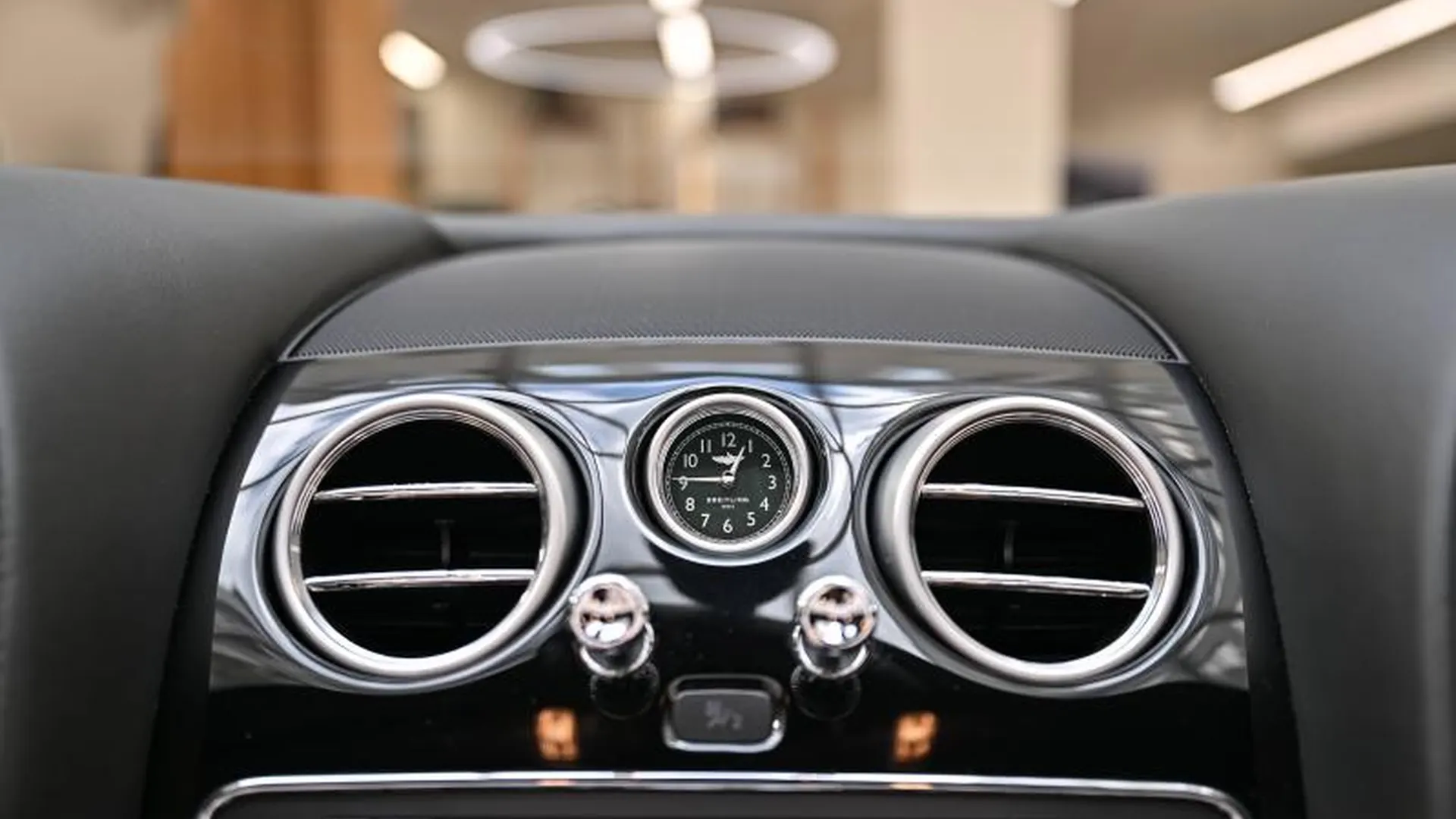 Bentley Continental GTC — photo 29