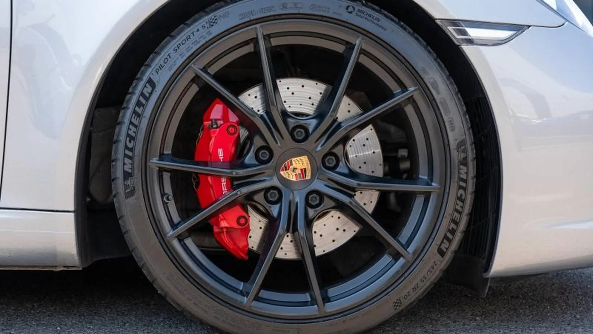 Porsche 991 — photo 13