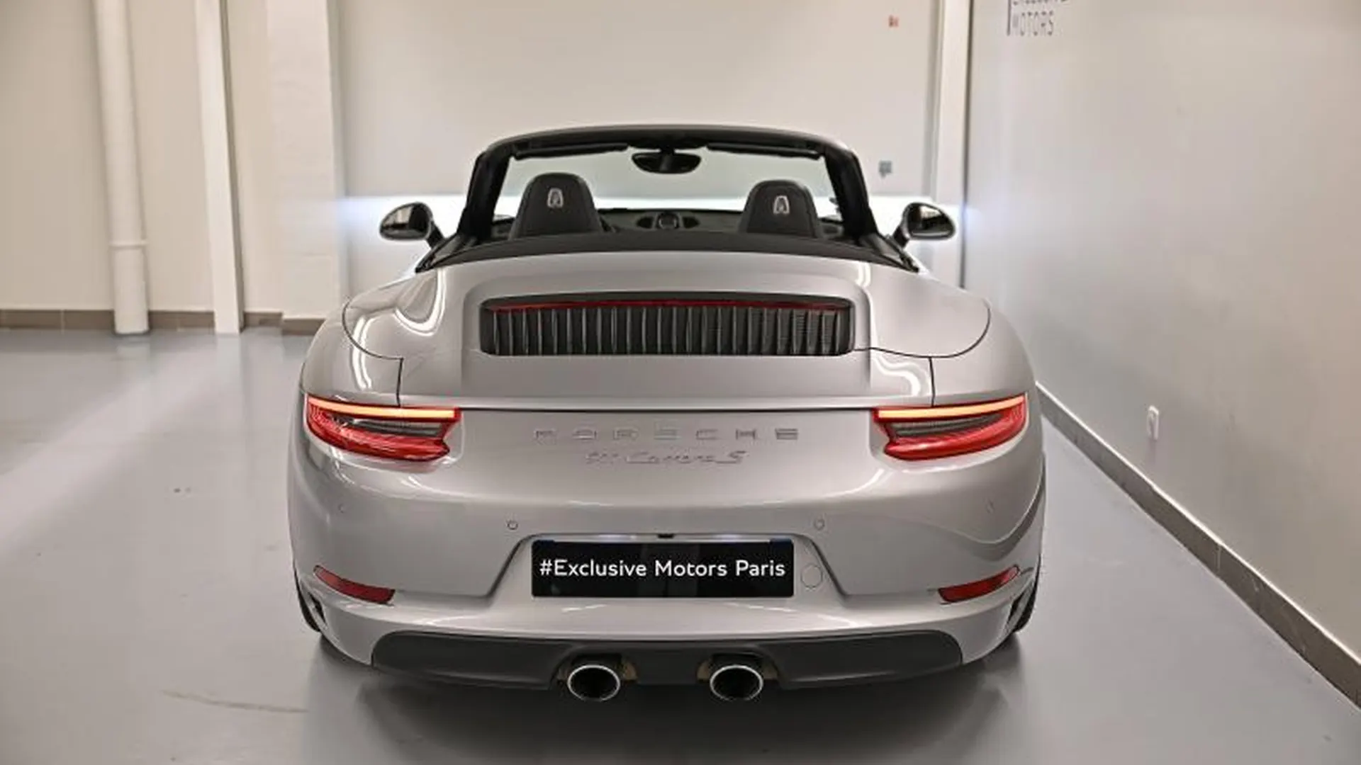 Porsche 911 Cabriolet — photo 8