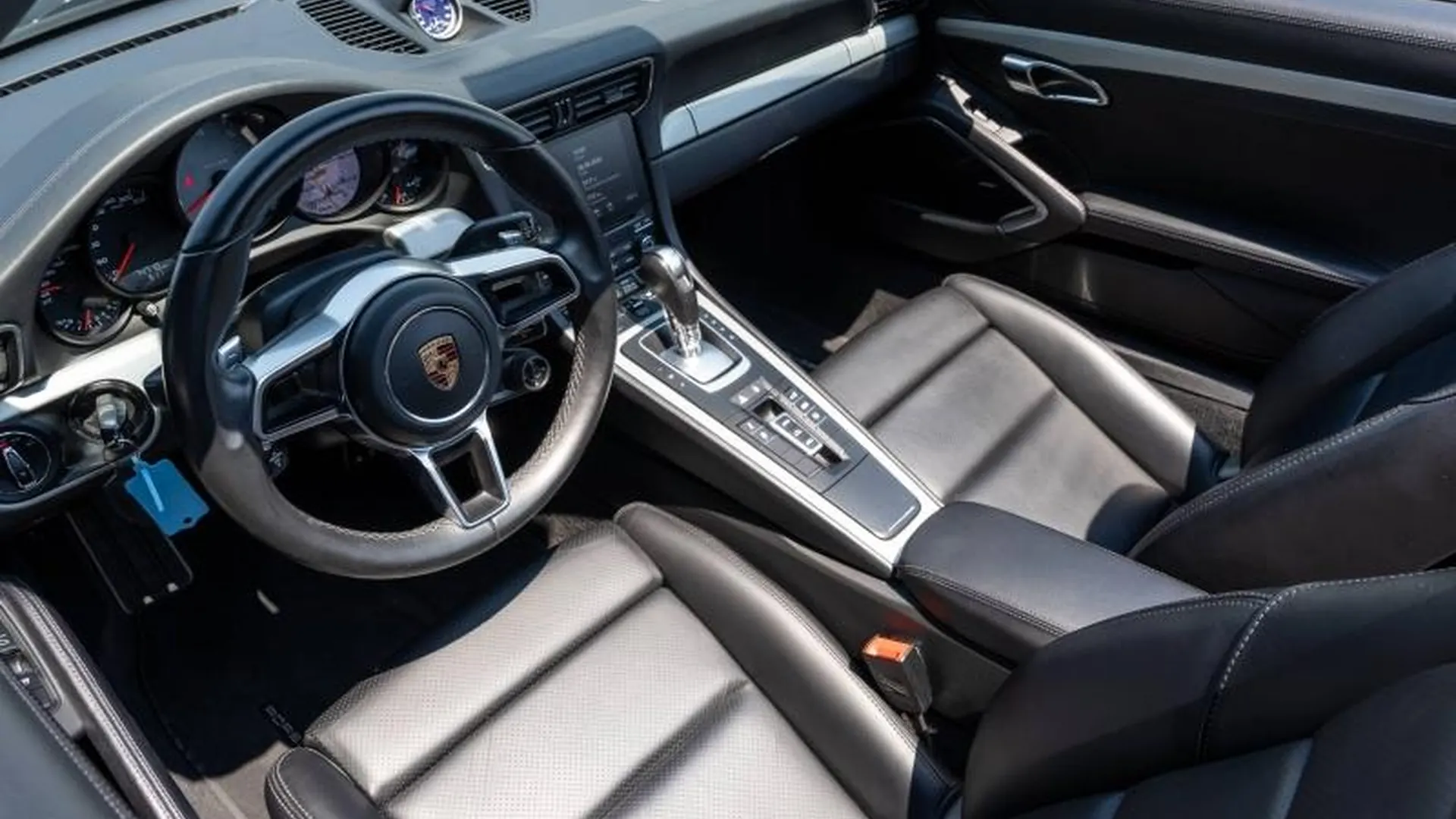Porsche 991 — photo 16