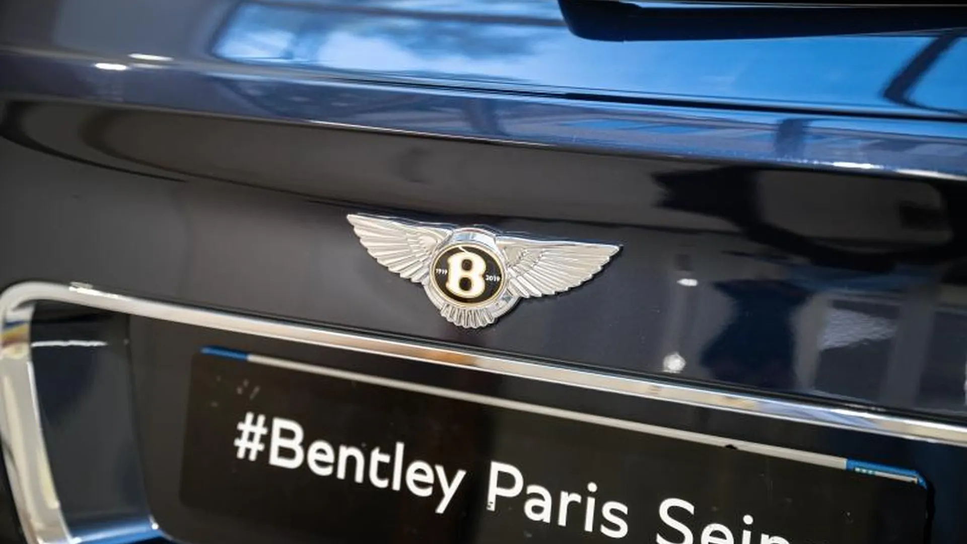 Bentley Bentayga — photo 6