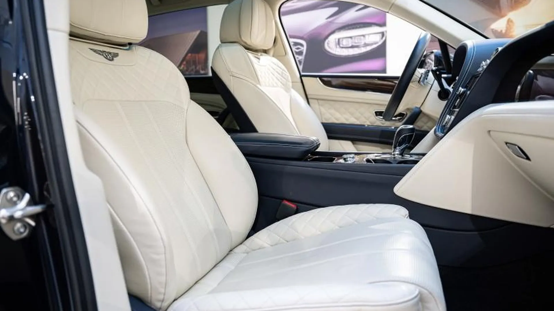Bentley Bentayga — photo 13