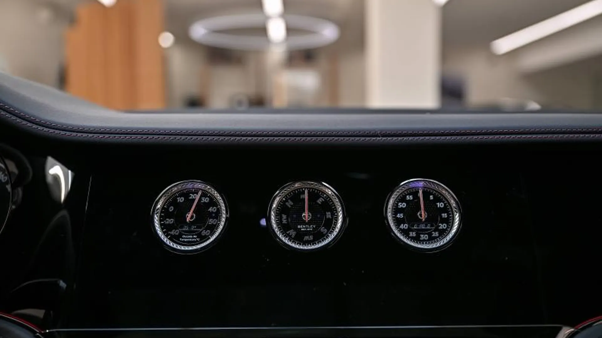 Bentley Continental — photo 39