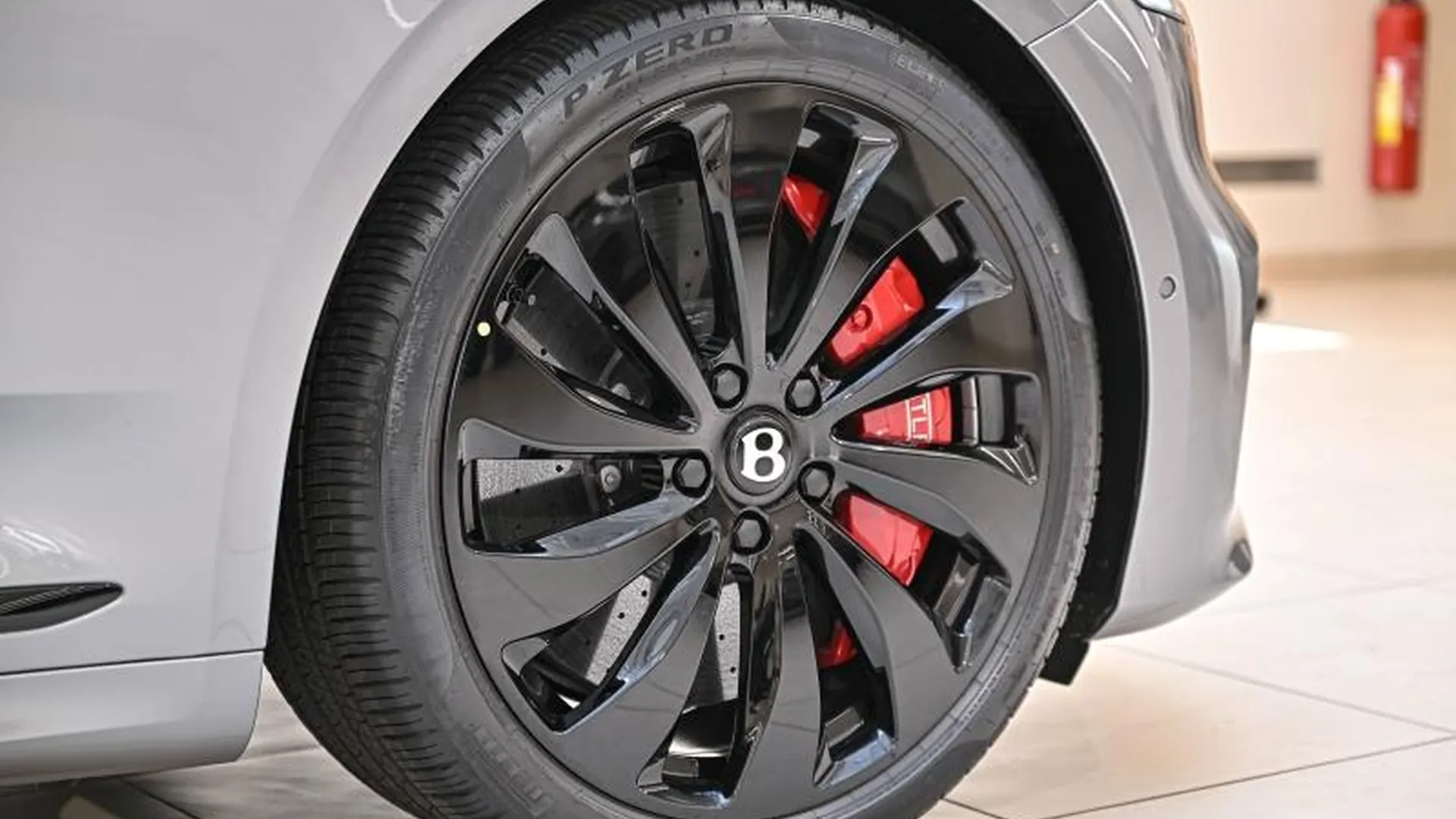 Bentley Continental — photo 9