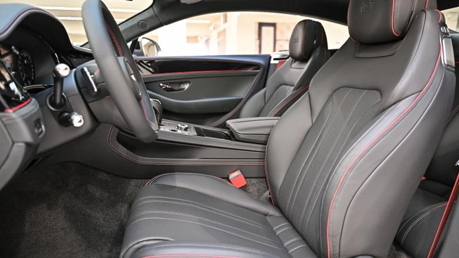 Bentley Continental — photo 24