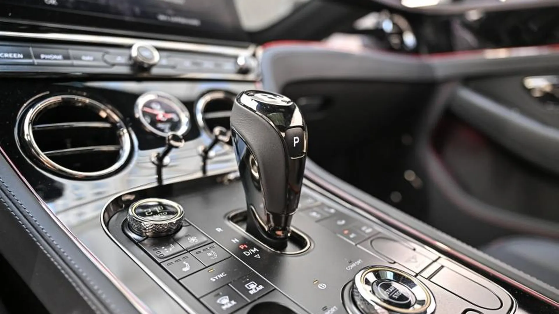 Bentley Continental — photo 33