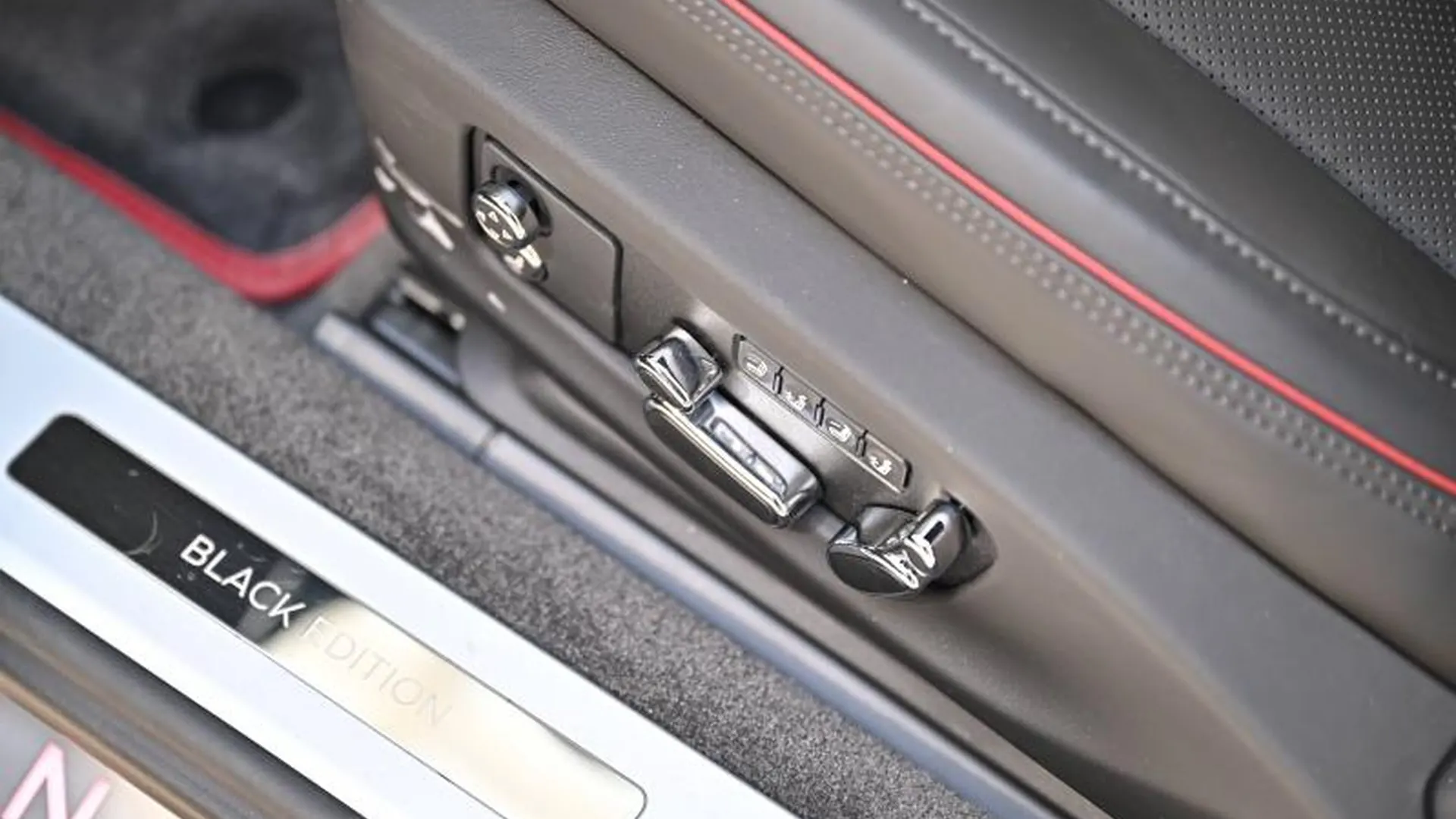 Bentley Continental — photo 27