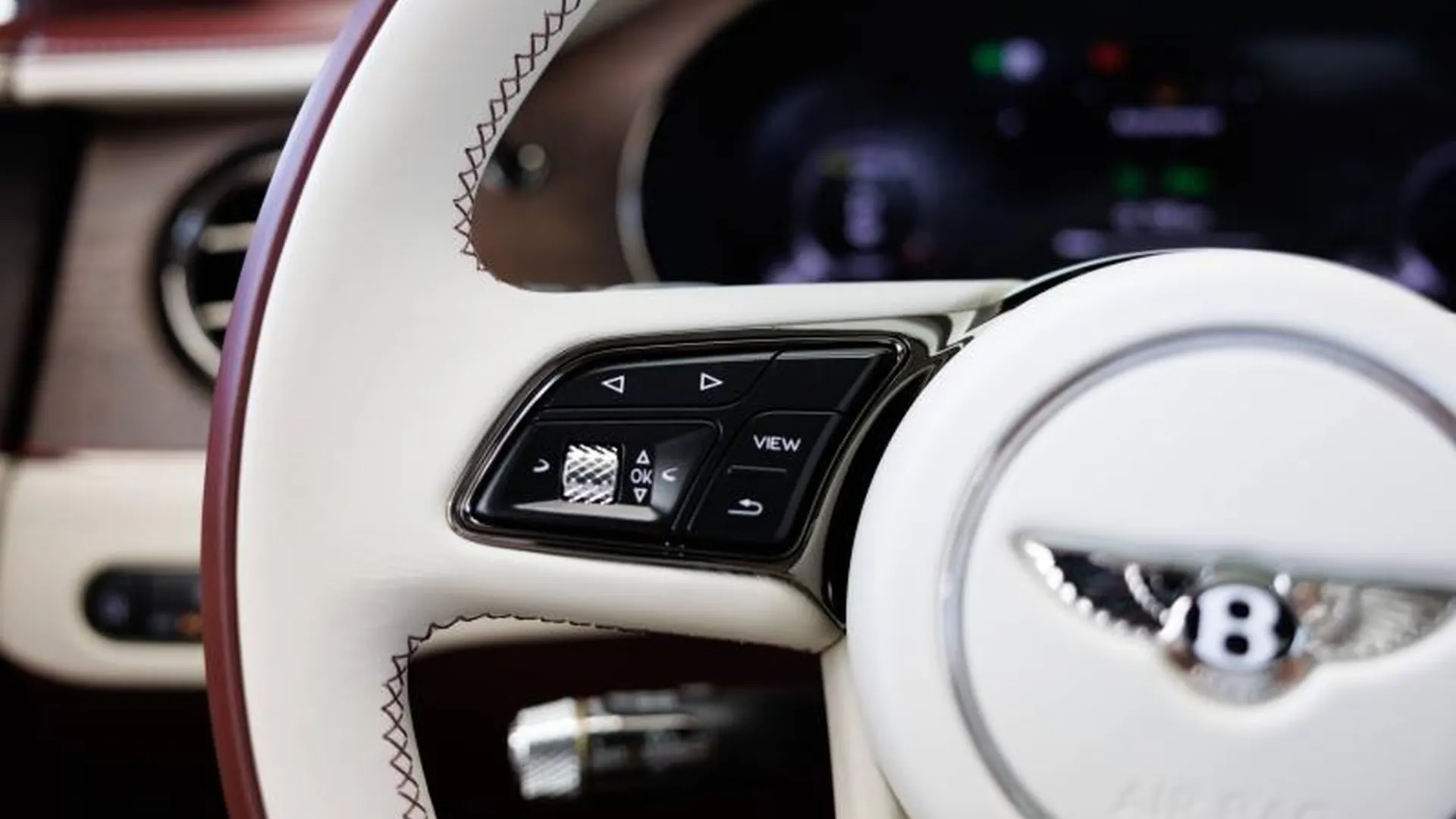 Bentley CONTINENTAL GT AZURE — photo 28