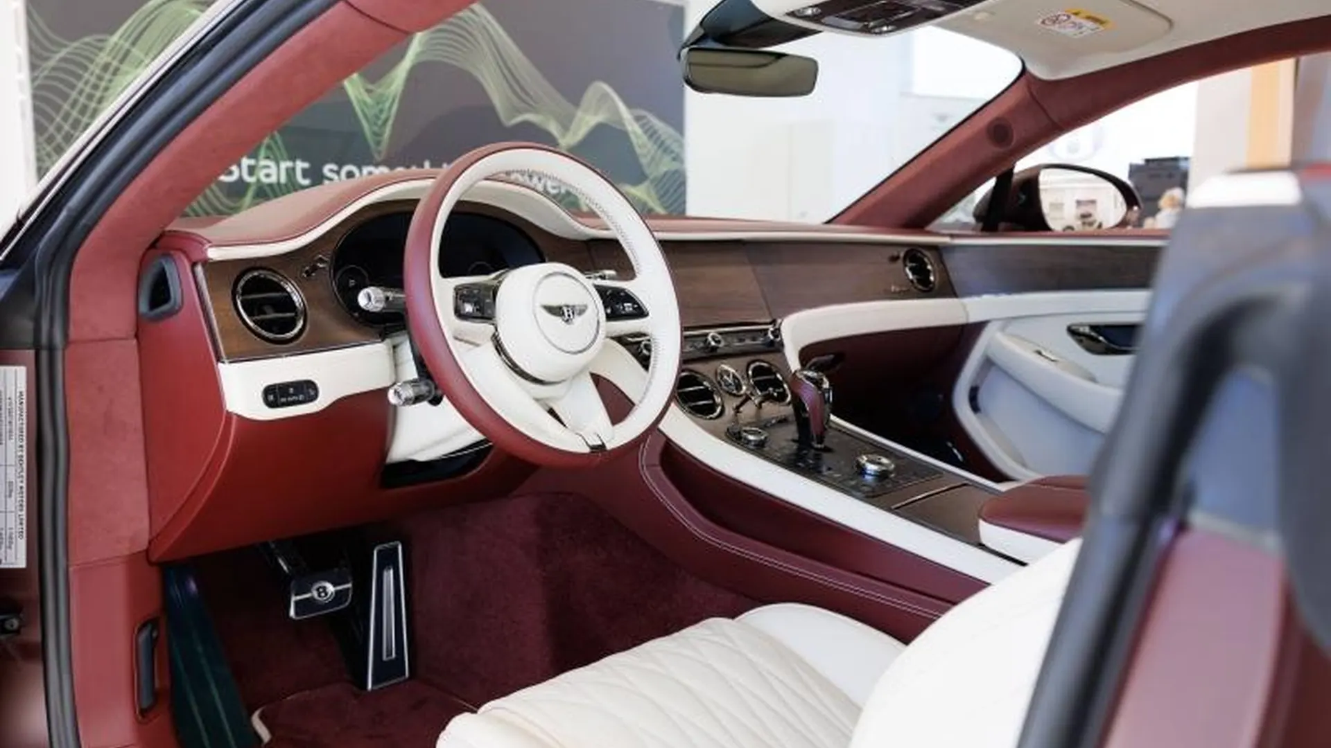 Bentley CONTINENTAL GT AZURE — photo 8