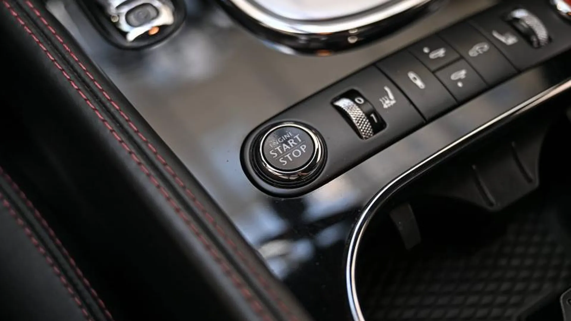 Bentley Continental GT — photo 28