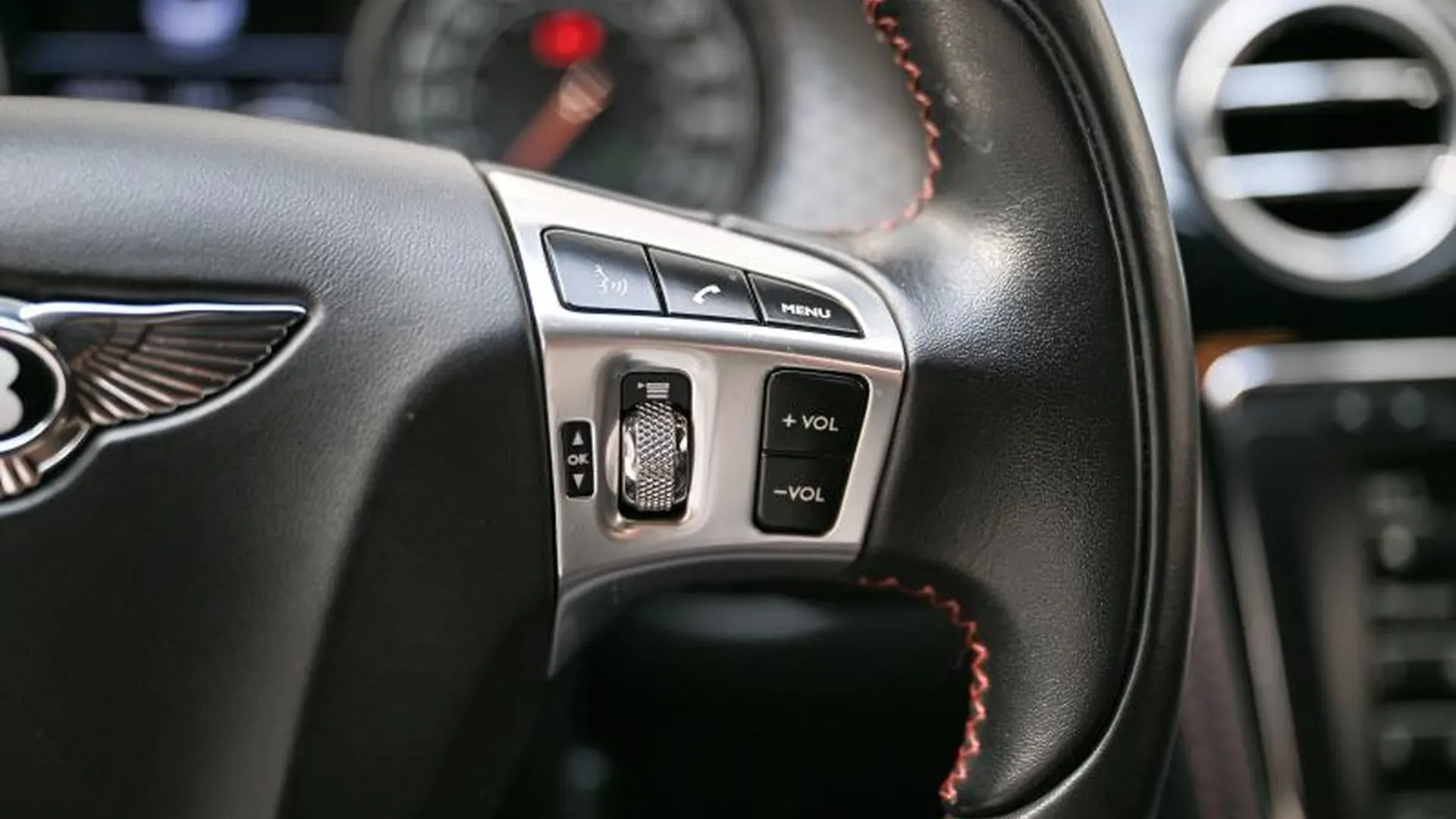 Bentley Continental GT — photo 25