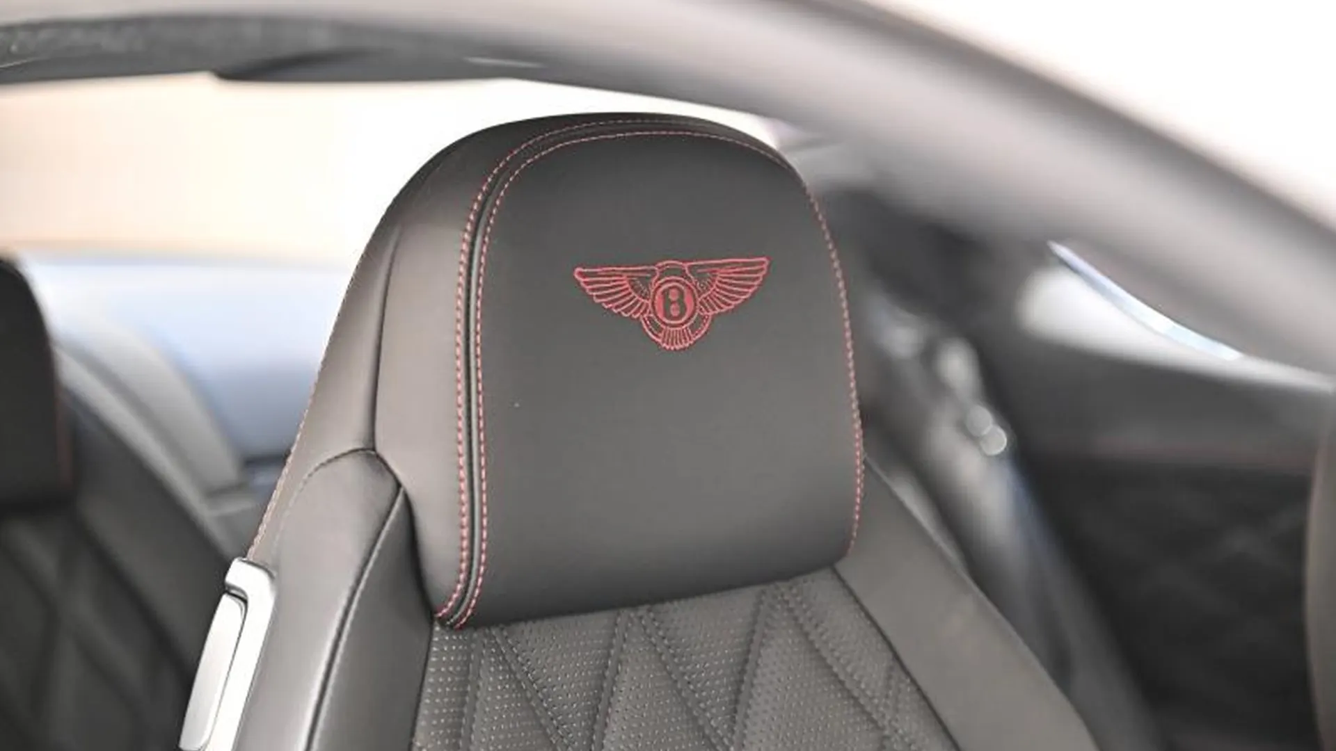 Bentley Continental GT — photo 21