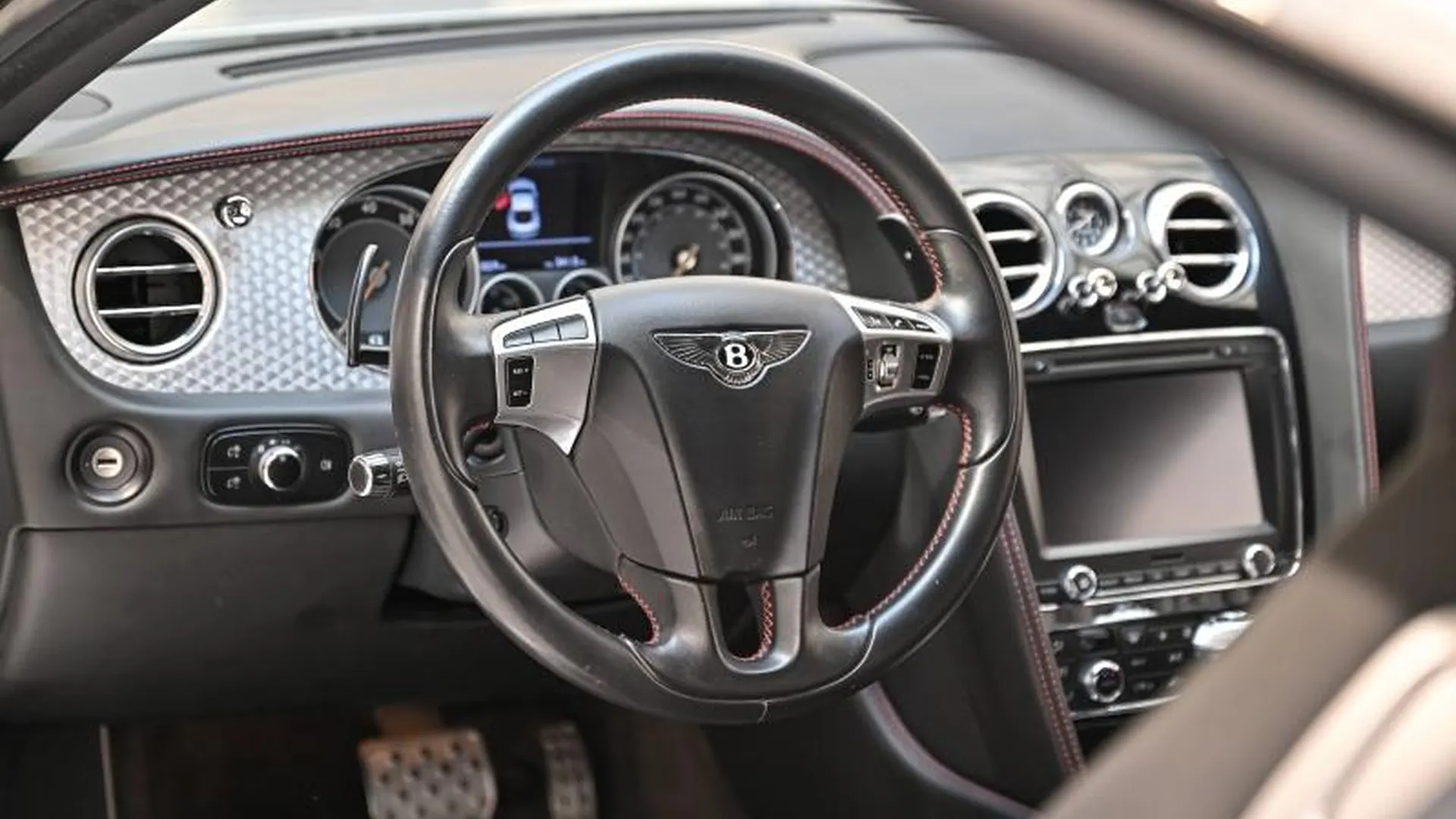 Bentley Continental GT — photo 13