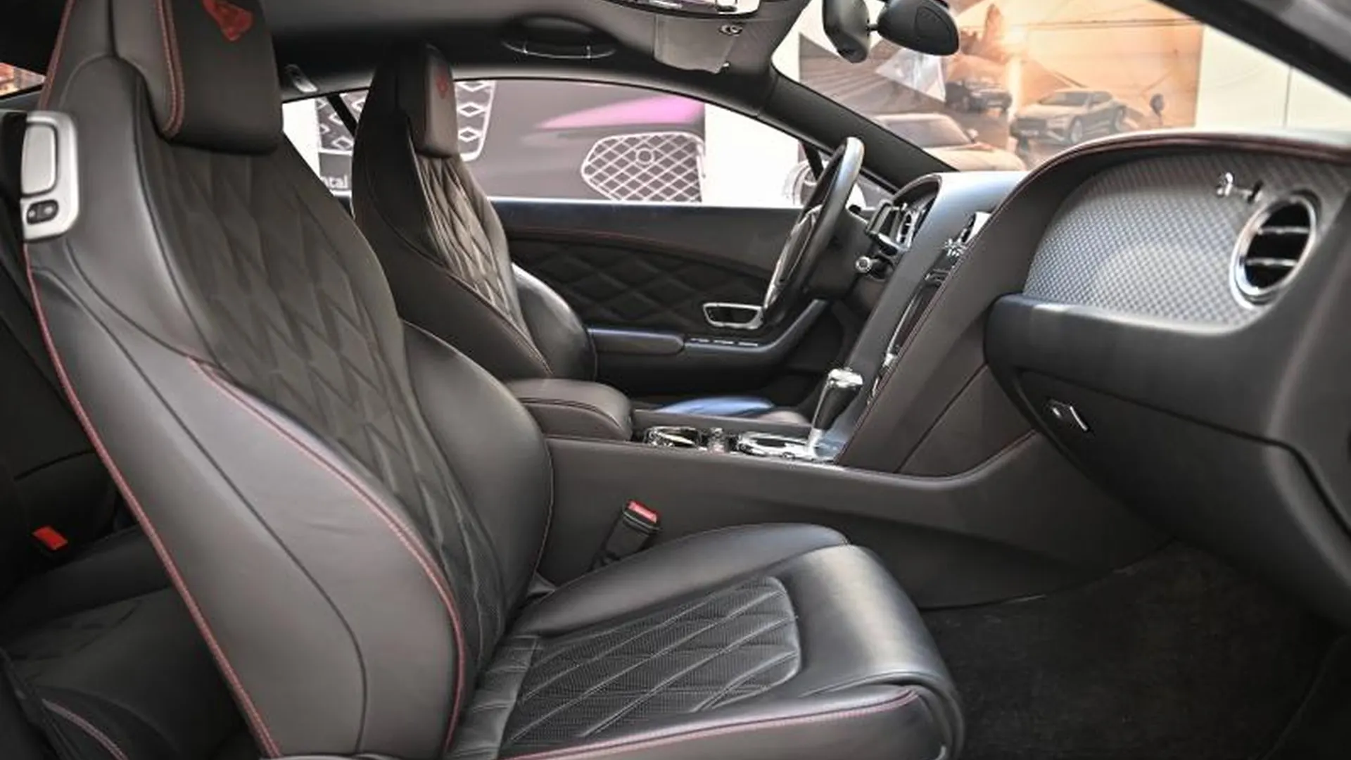 Bentley Continental GT — photo 17
