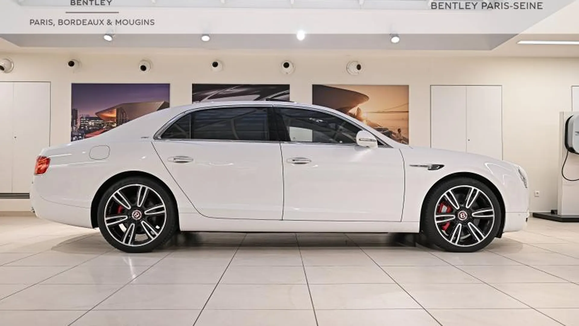 Bentley Flying Spur — photo 3