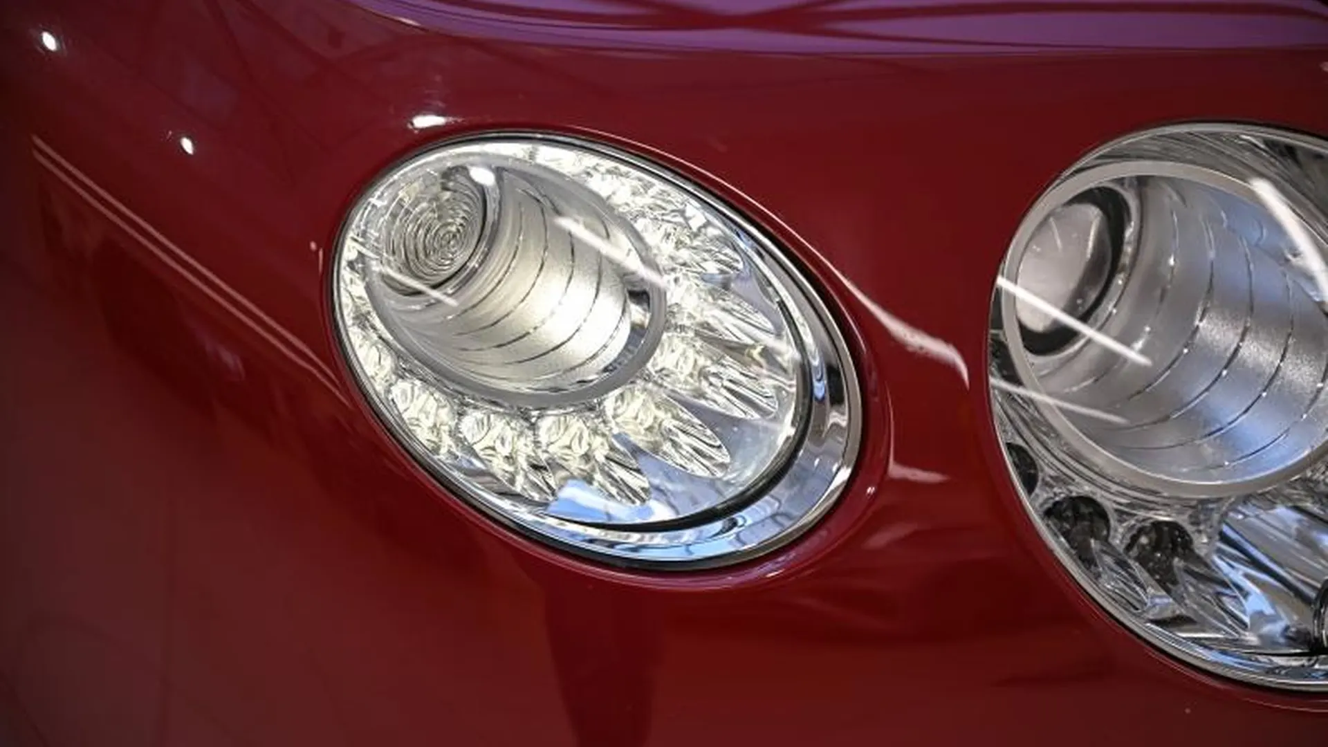 Bentley Continental GTC — photo 13