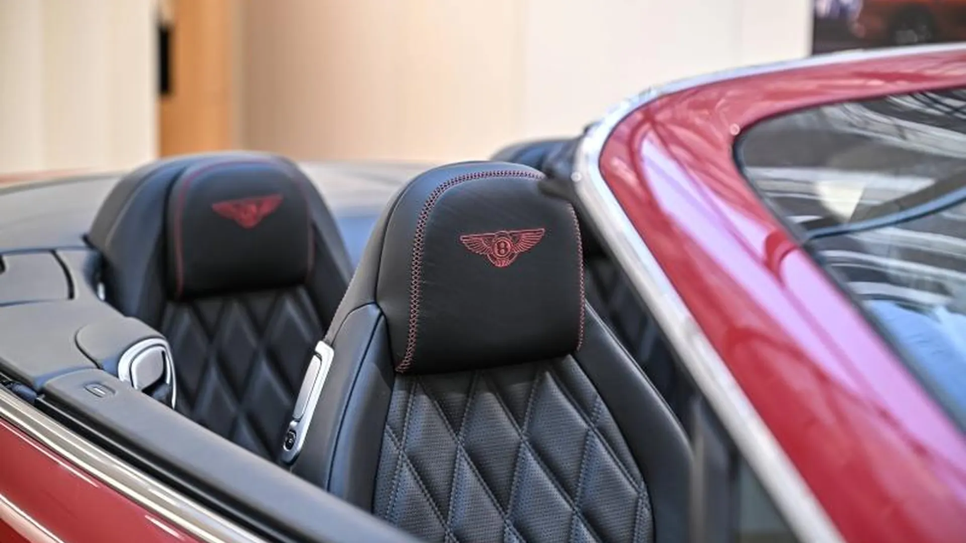 Bentley Continental GTC — photo 14