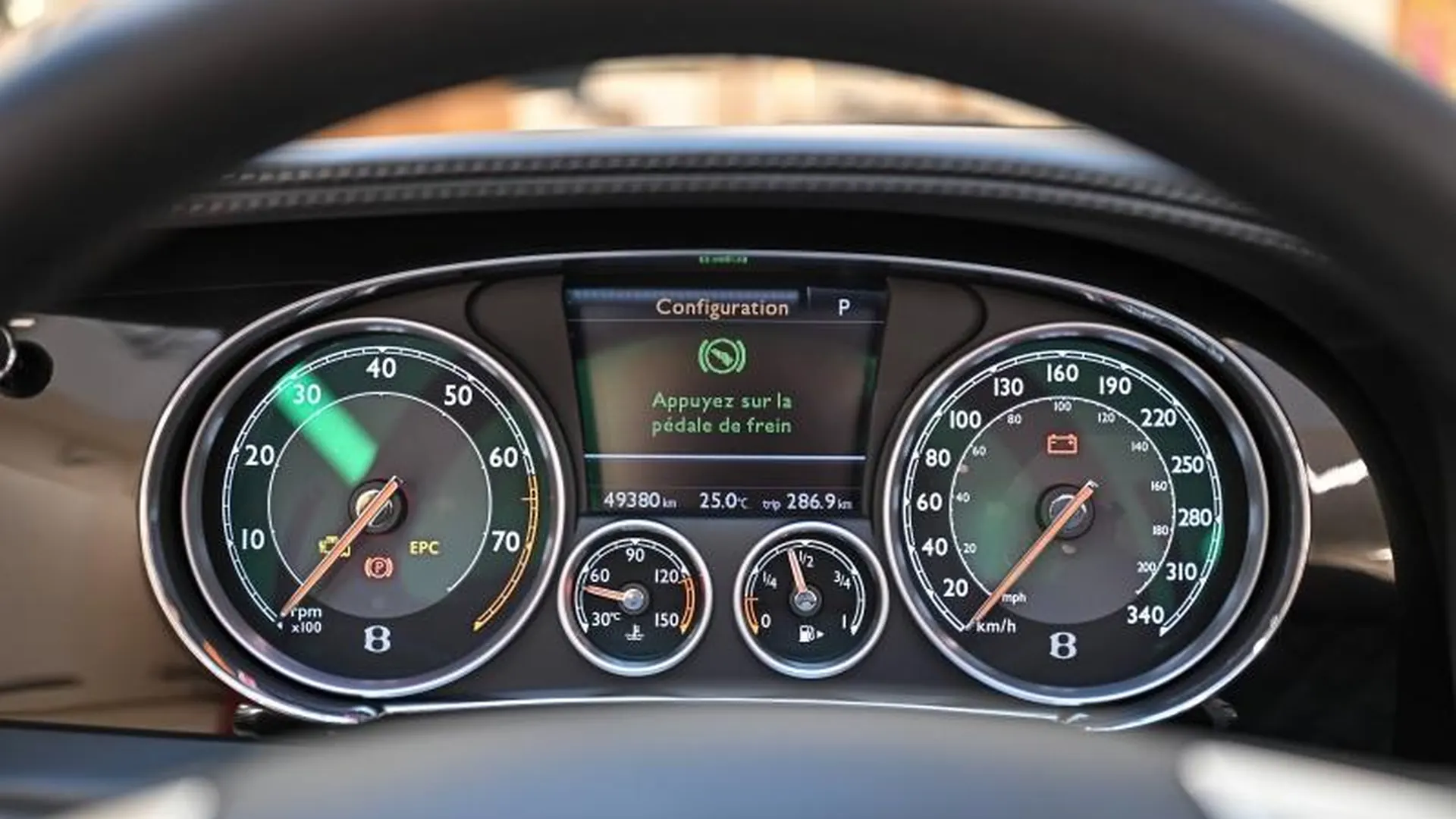 Bentley Continental GTC — photo 26
