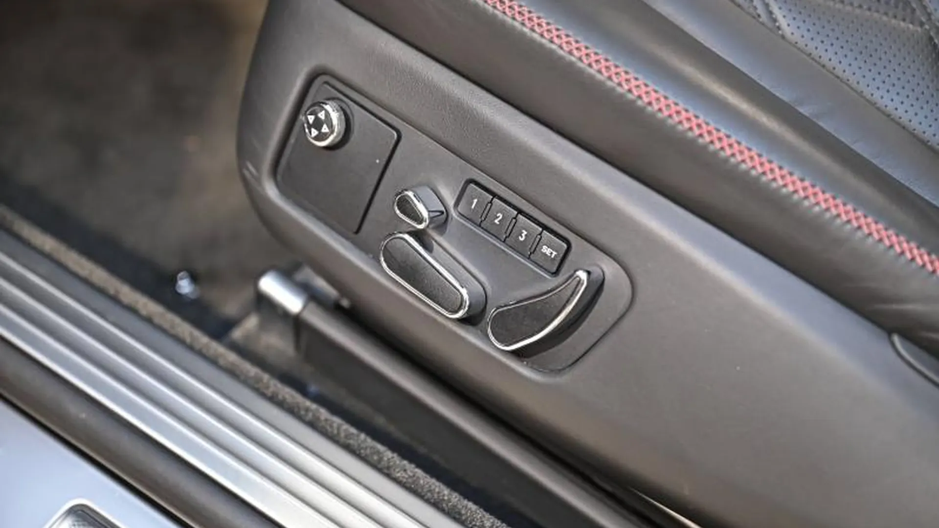 Bentley Continental GTC — photo 24