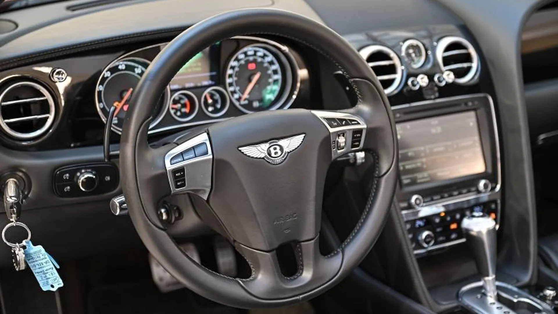 Bentley Continental GTC — photo 25