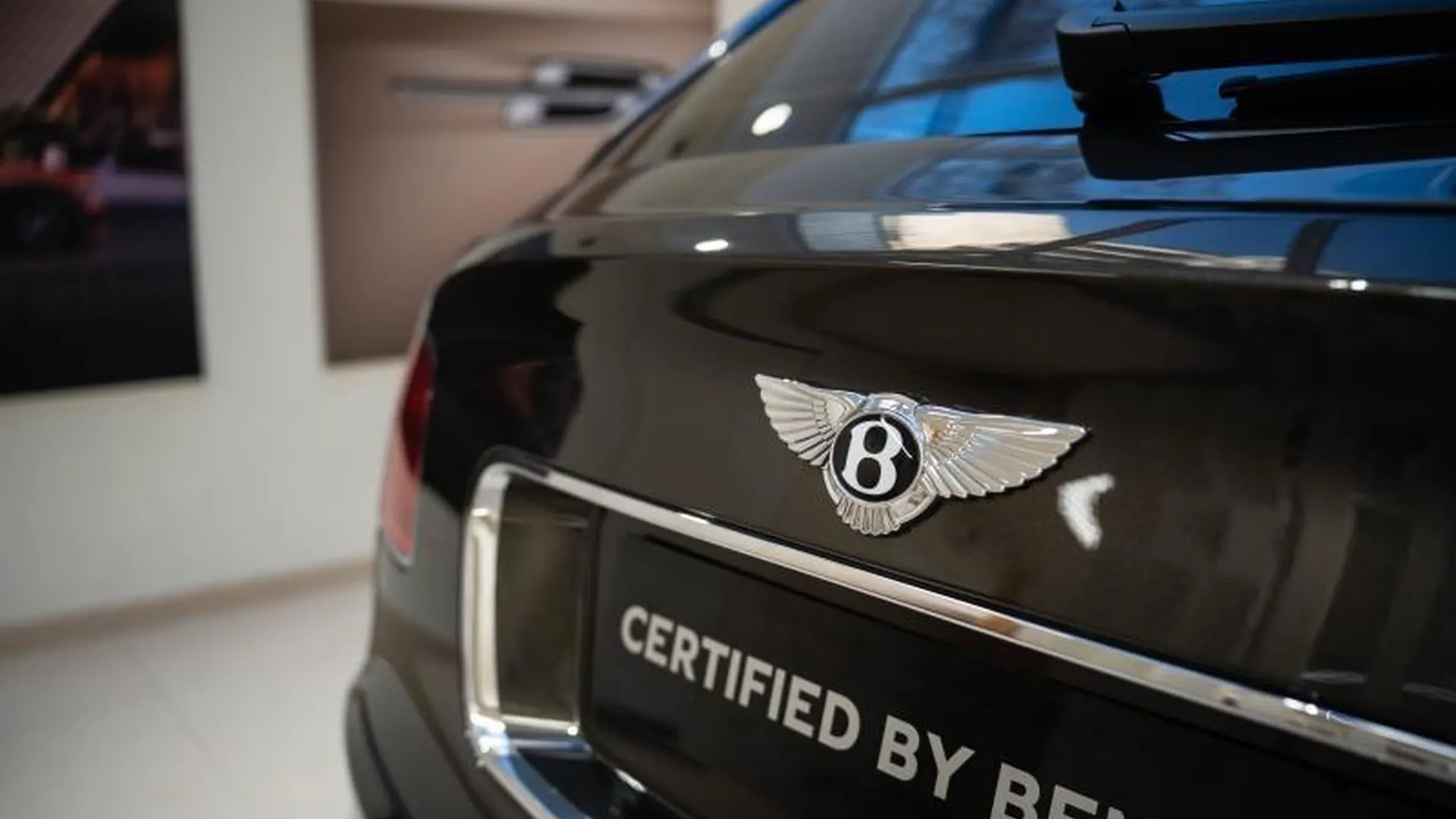 Bentley Bentayga — photo 14