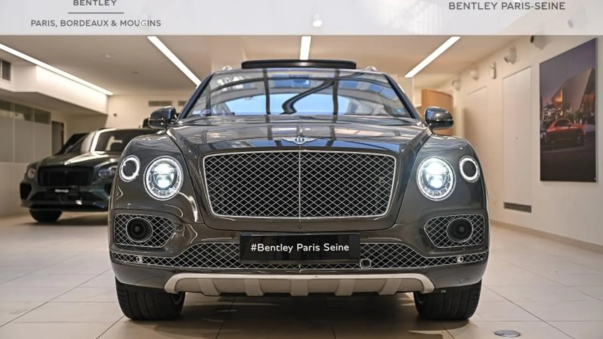 Bentley Bentayga — photo 4