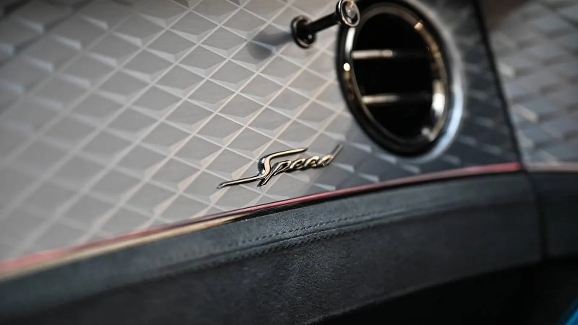 Bentley Continental — photo 42