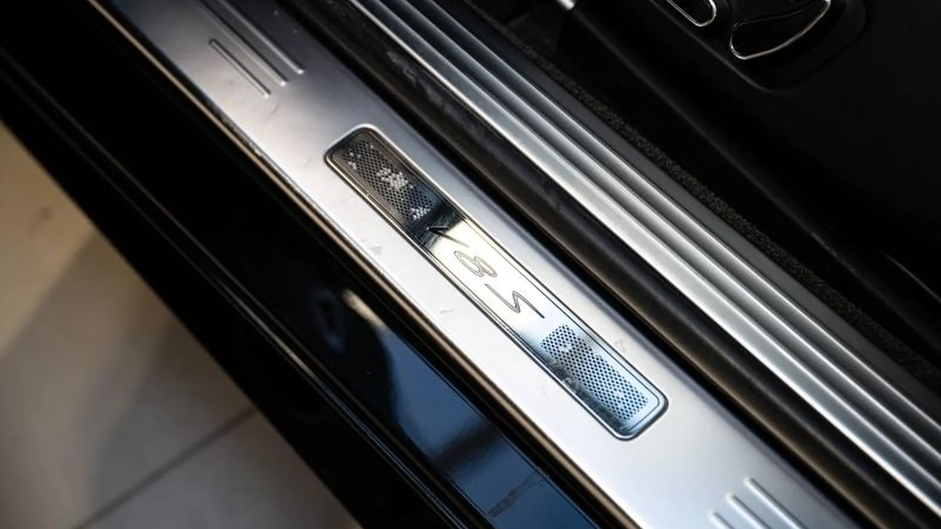 Bentley Continental GT — photo 23