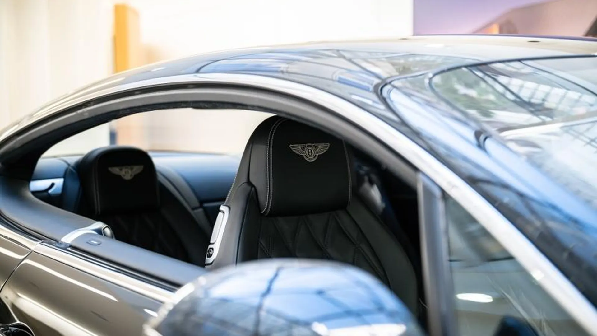 Bentley Continental GT — photo 13