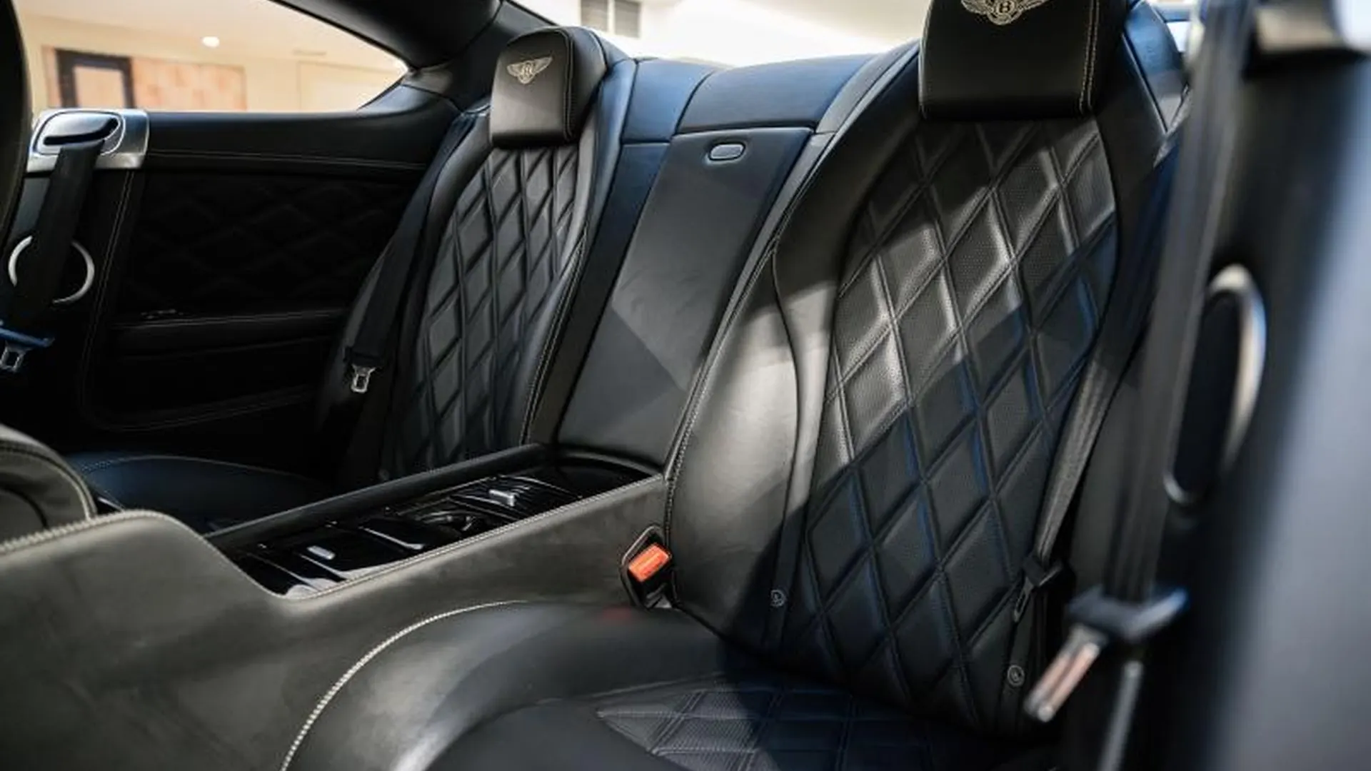 Bentley Continental GT — photo 22