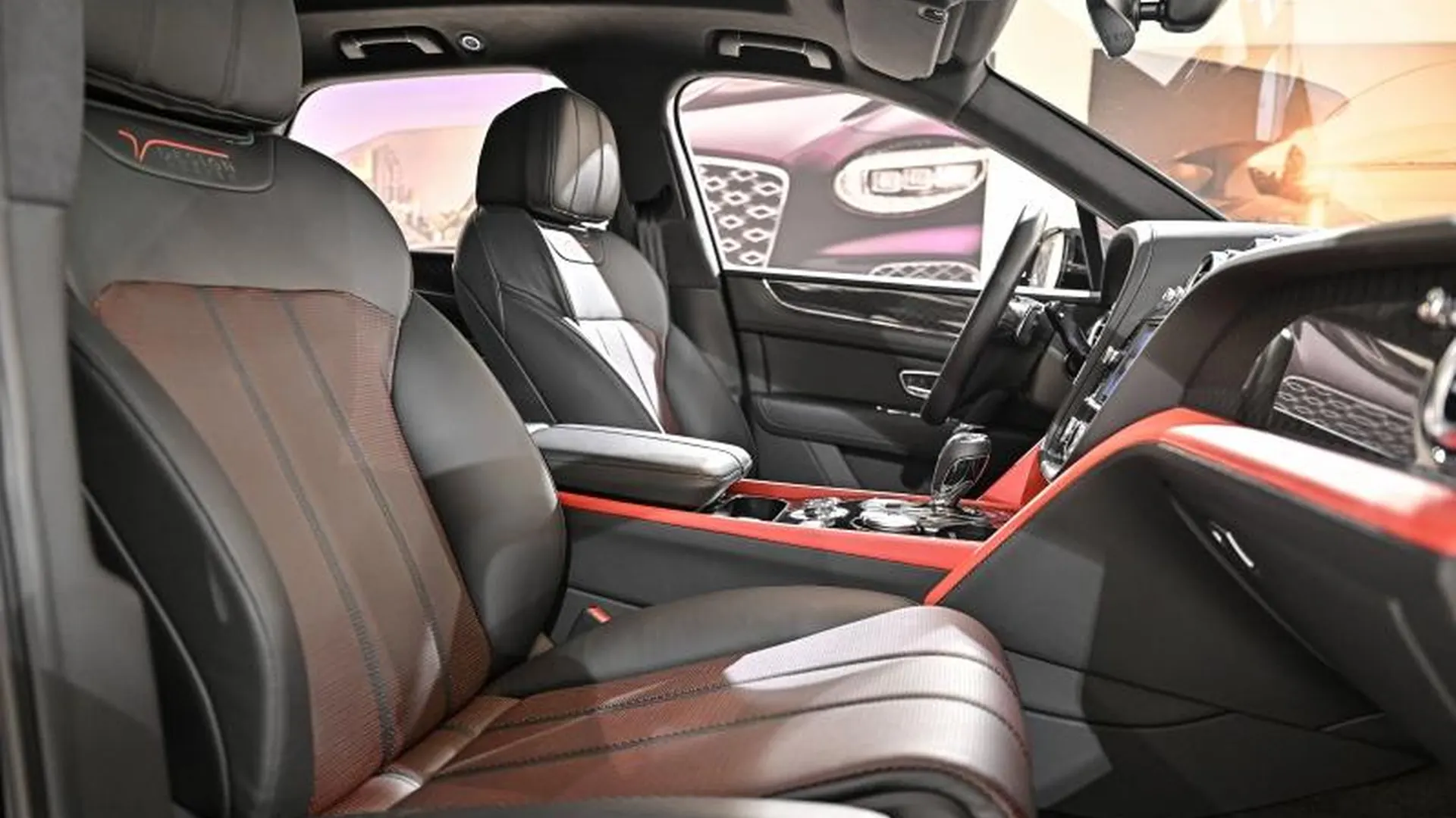 Bentley Bentayga — photo 21