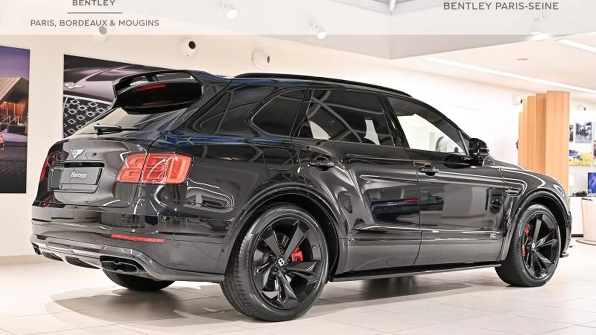 Bentley Bentayga — photo 3