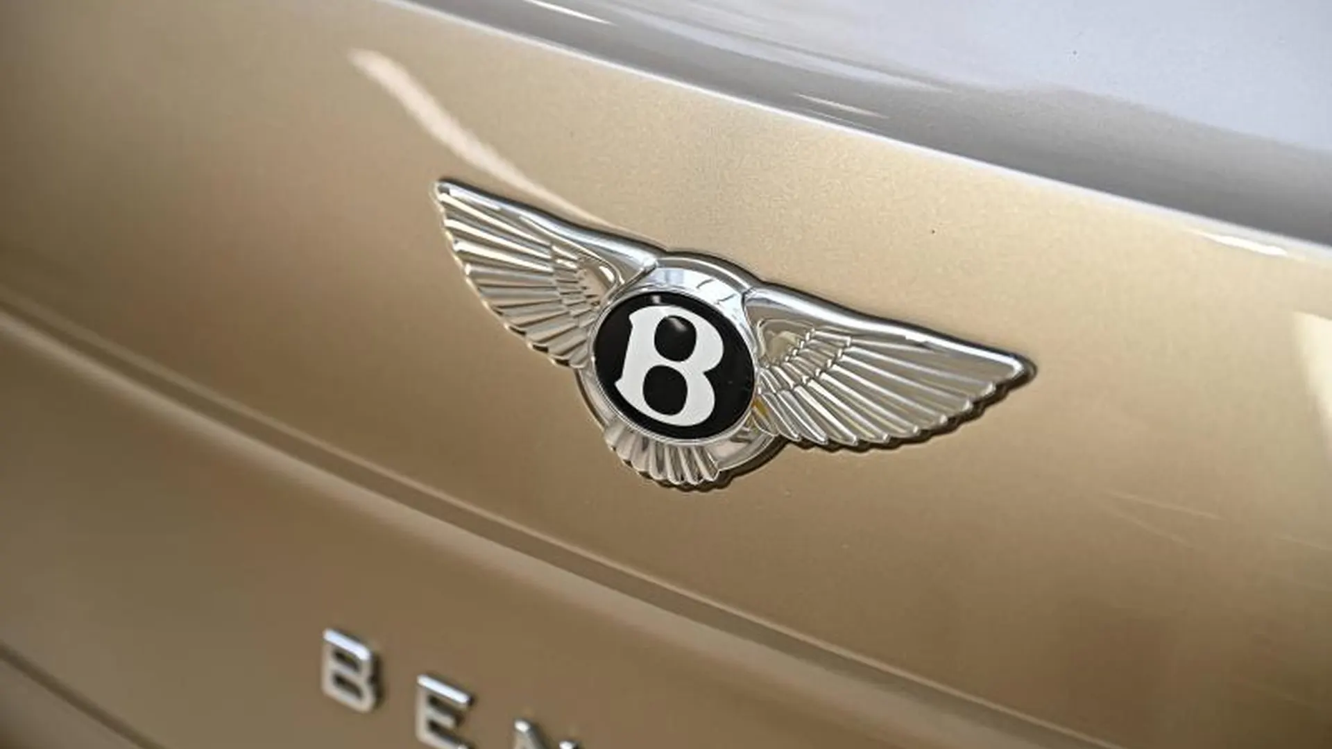 Bentley Flying Spur — photo 7