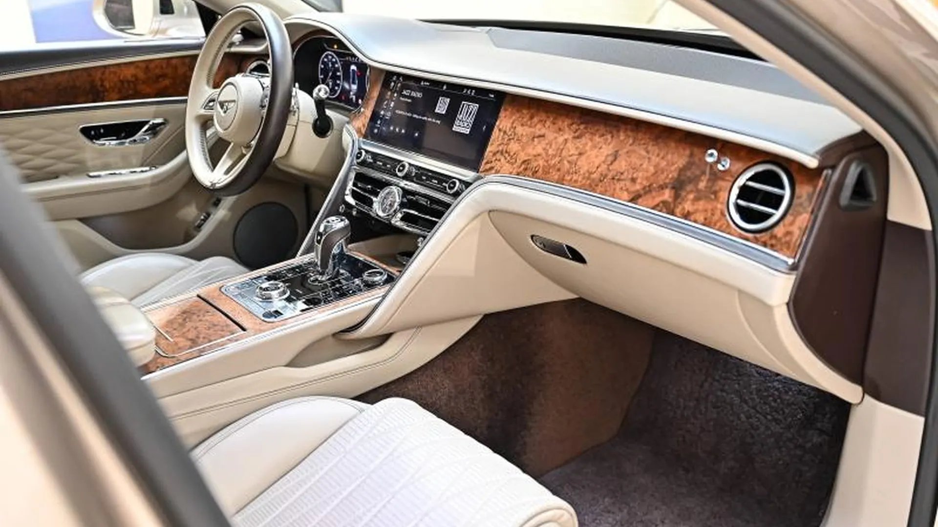 Bentley Flying Spur — photo 20